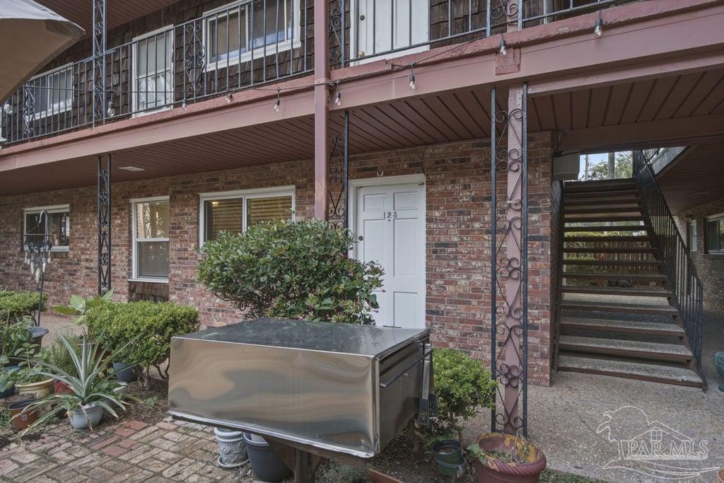300 Bayou Blvd # 123
