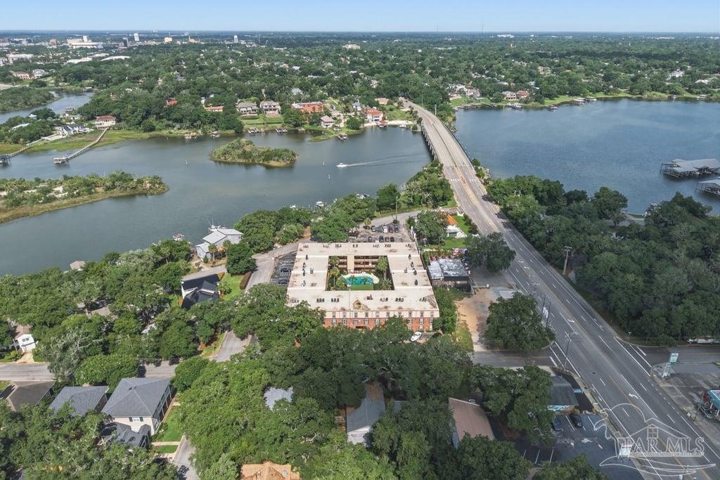 300 Bayou Blvd # 123