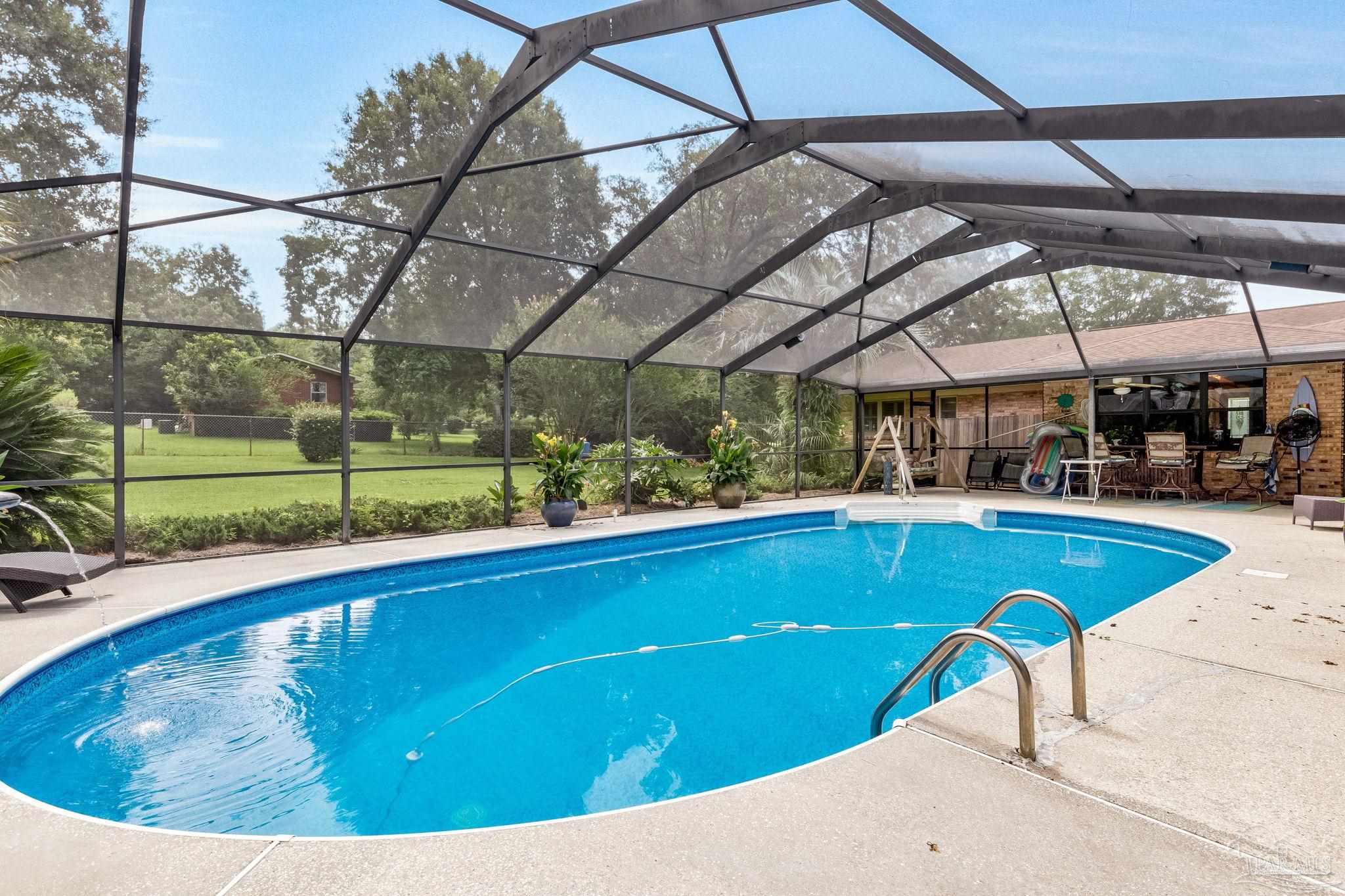 1246 W Ten Mile Rd