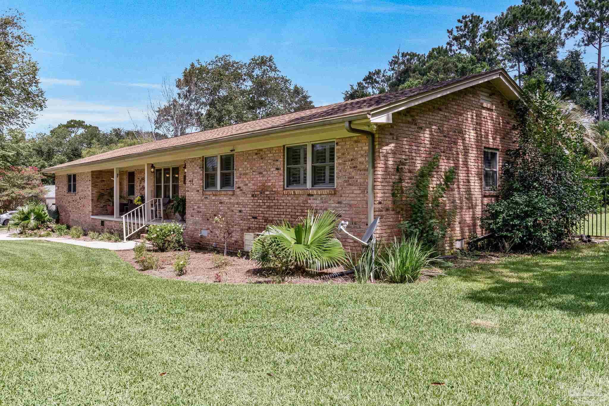 1246 W Ten Mile Rd