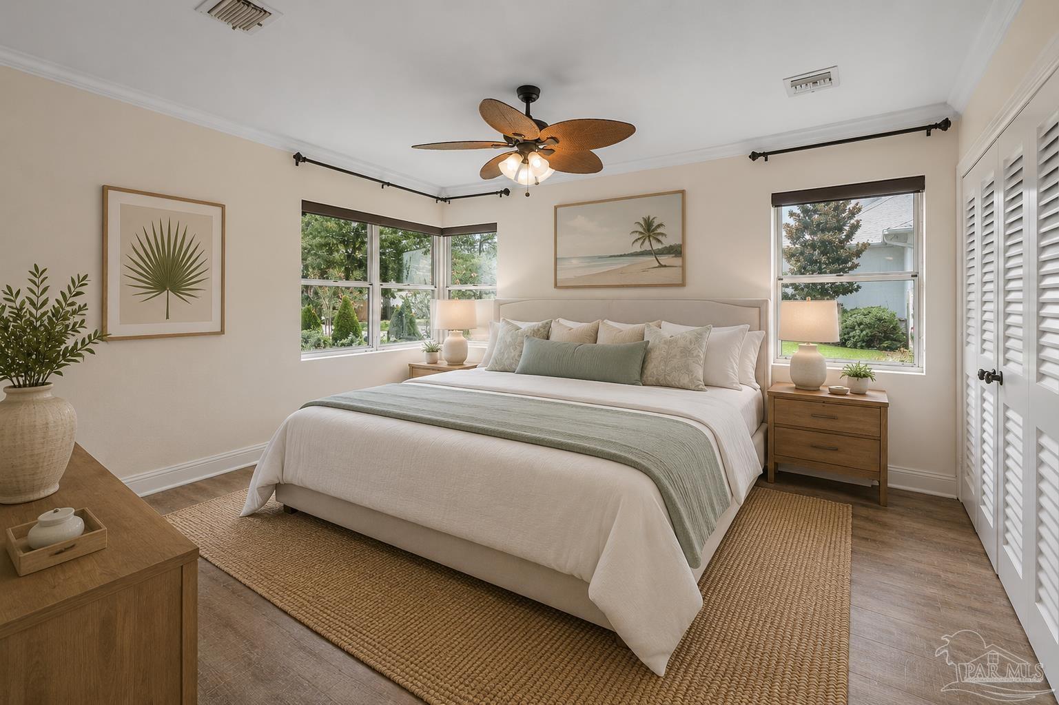 17 Lakeside Dr