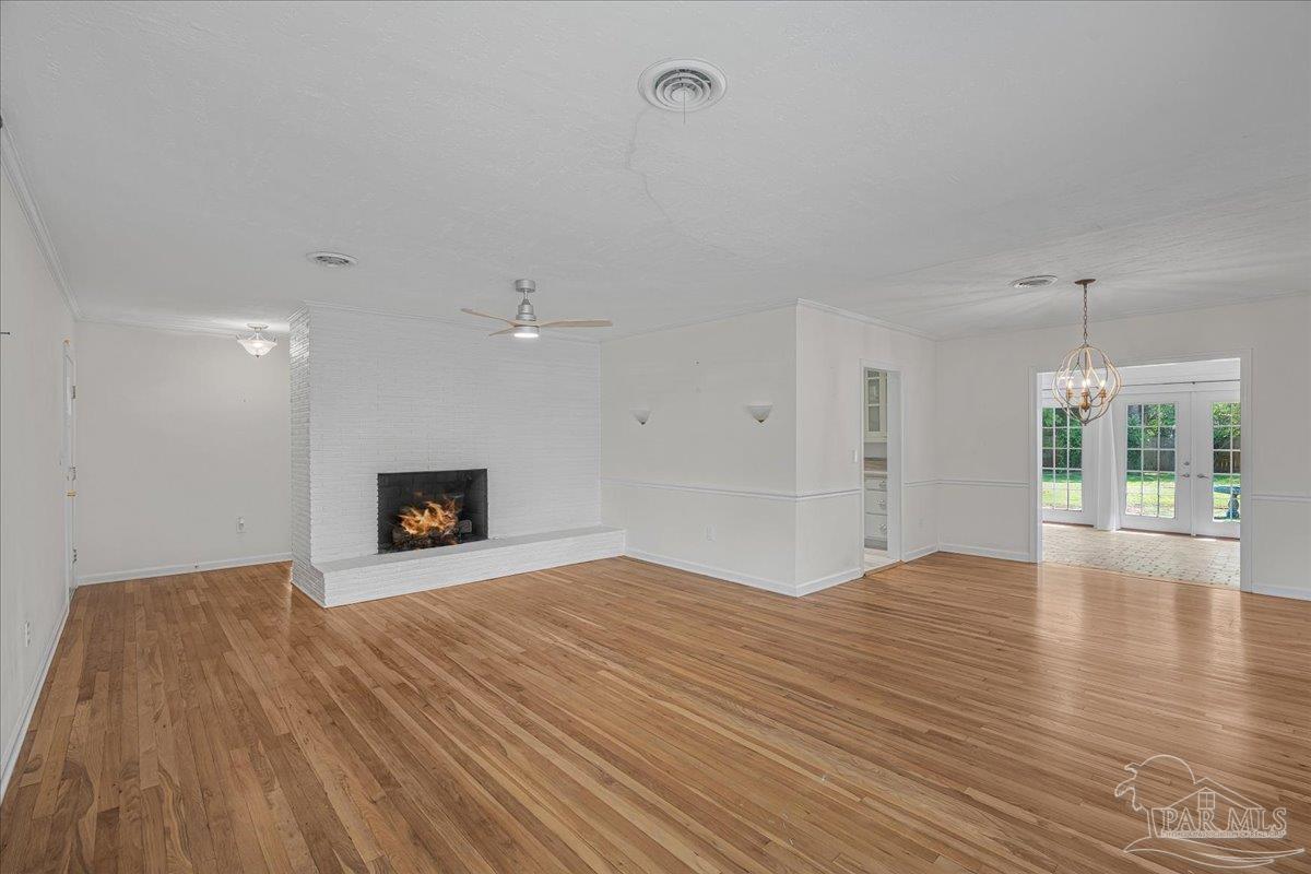 15 Lakeside Dr