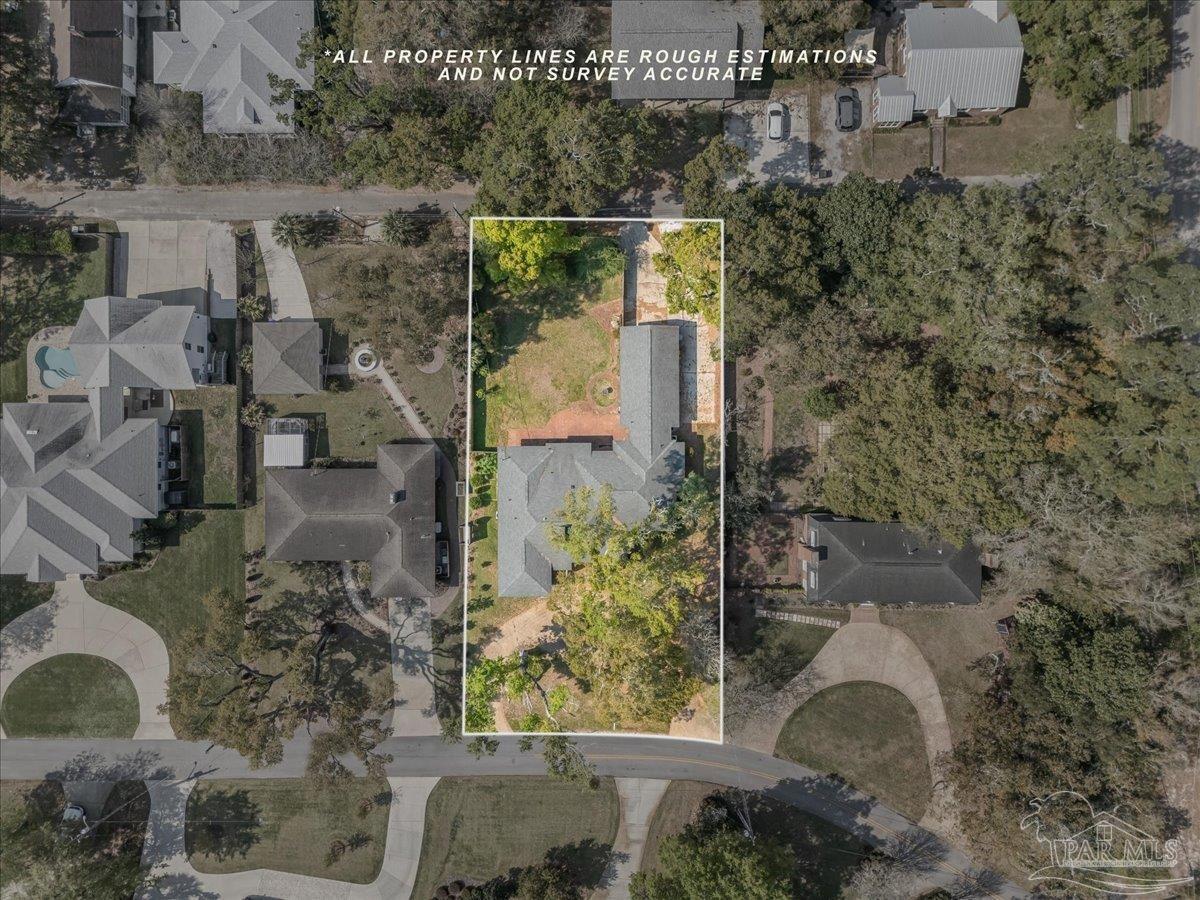15 Lakeside Dr