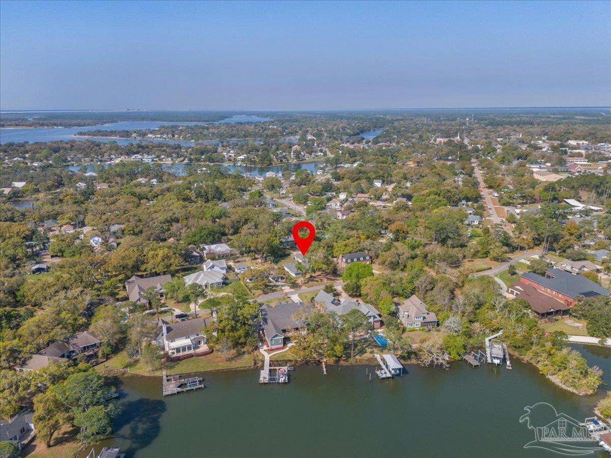 15 Lakeside Dr