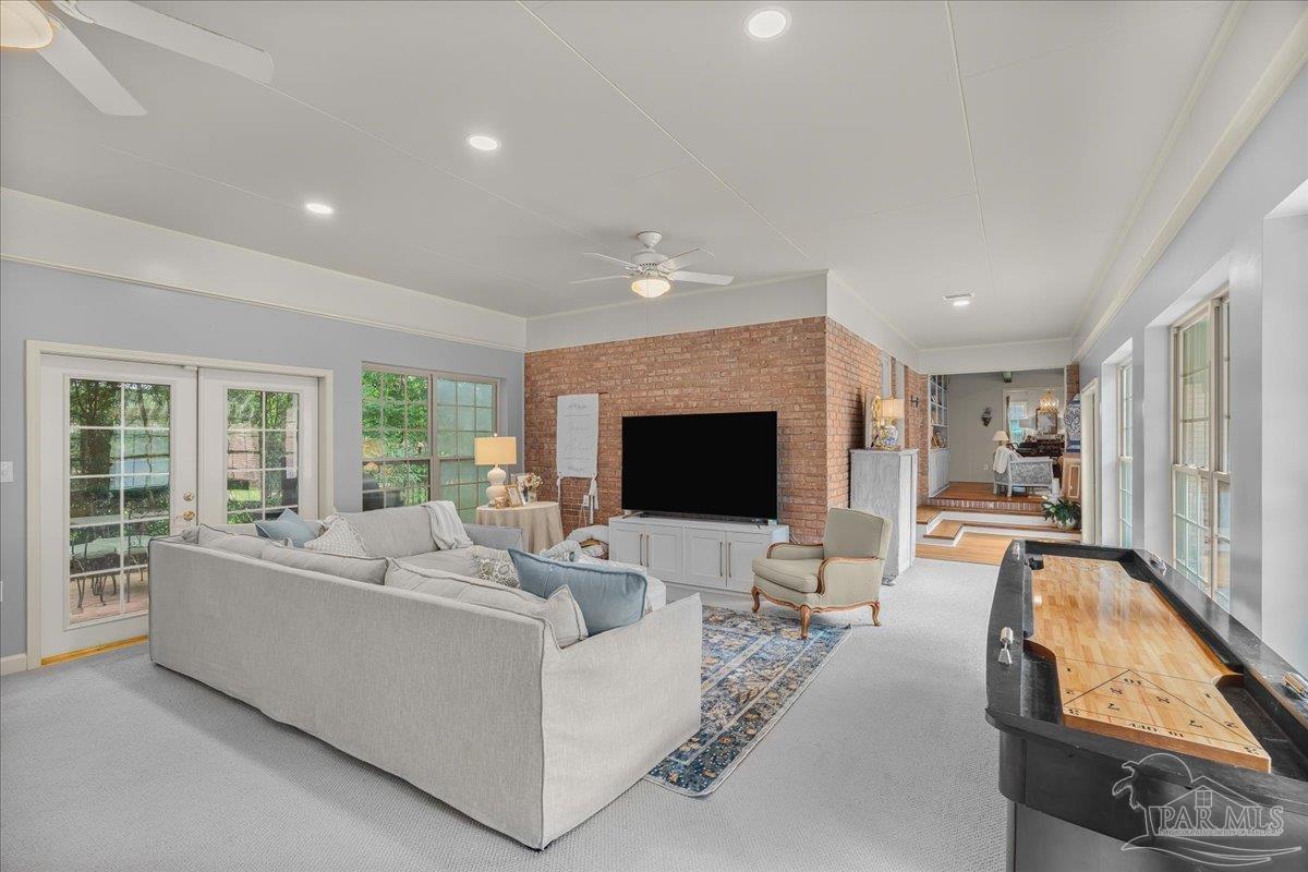 117 Seamarge Cir