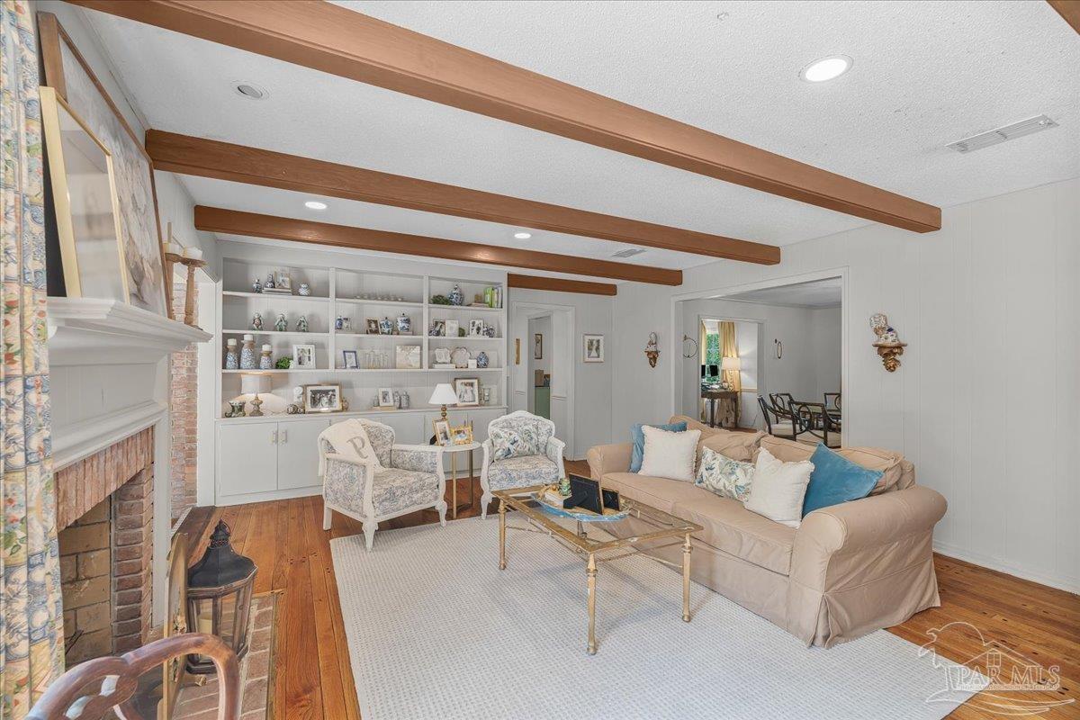 117 Seamarge Cir