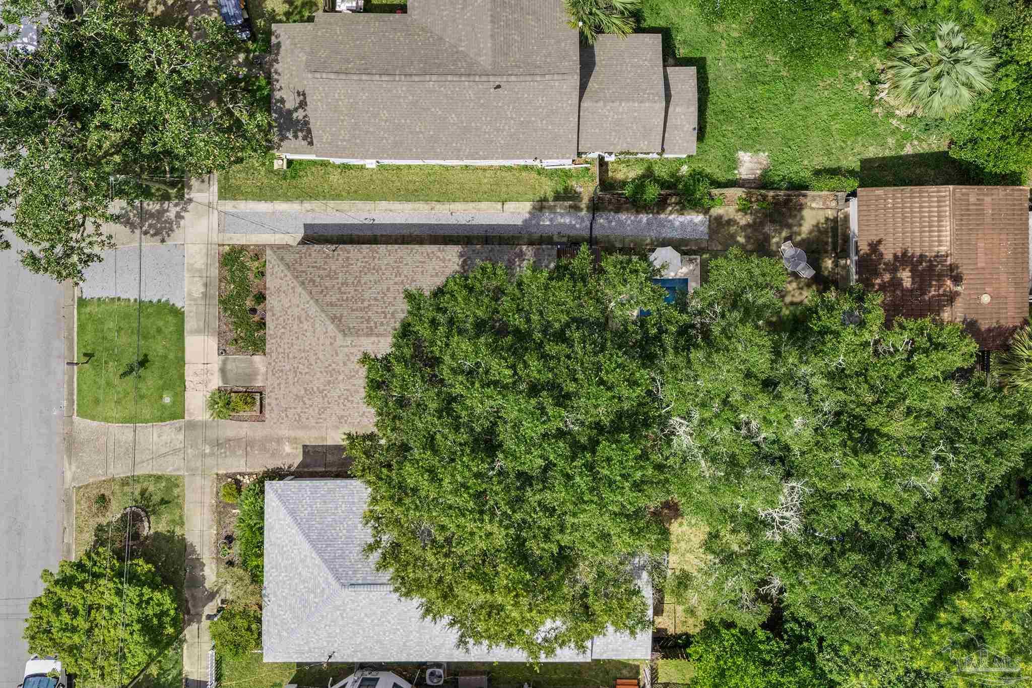 1304 E Strong St