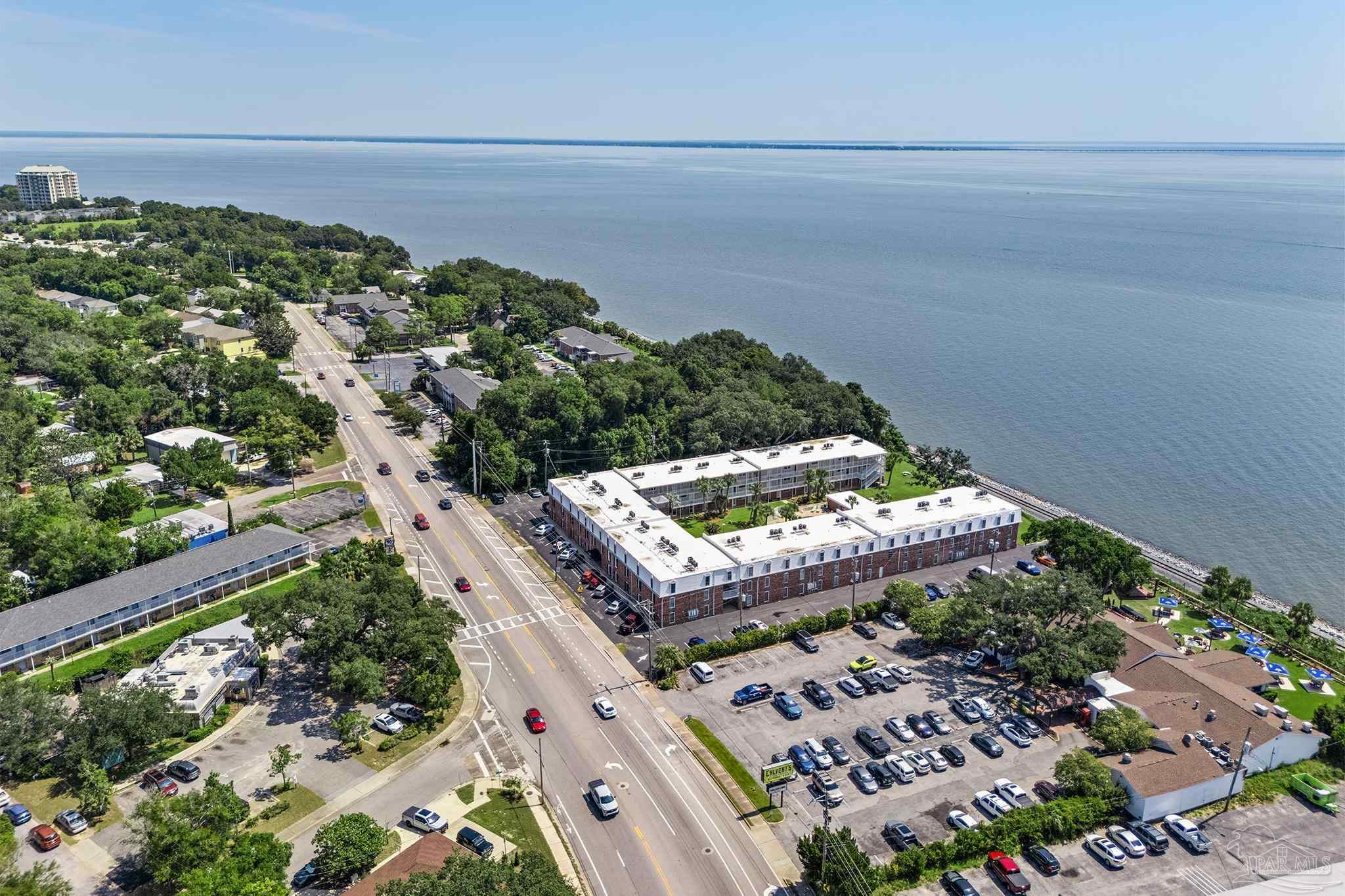710 Scenic Hwy # 305