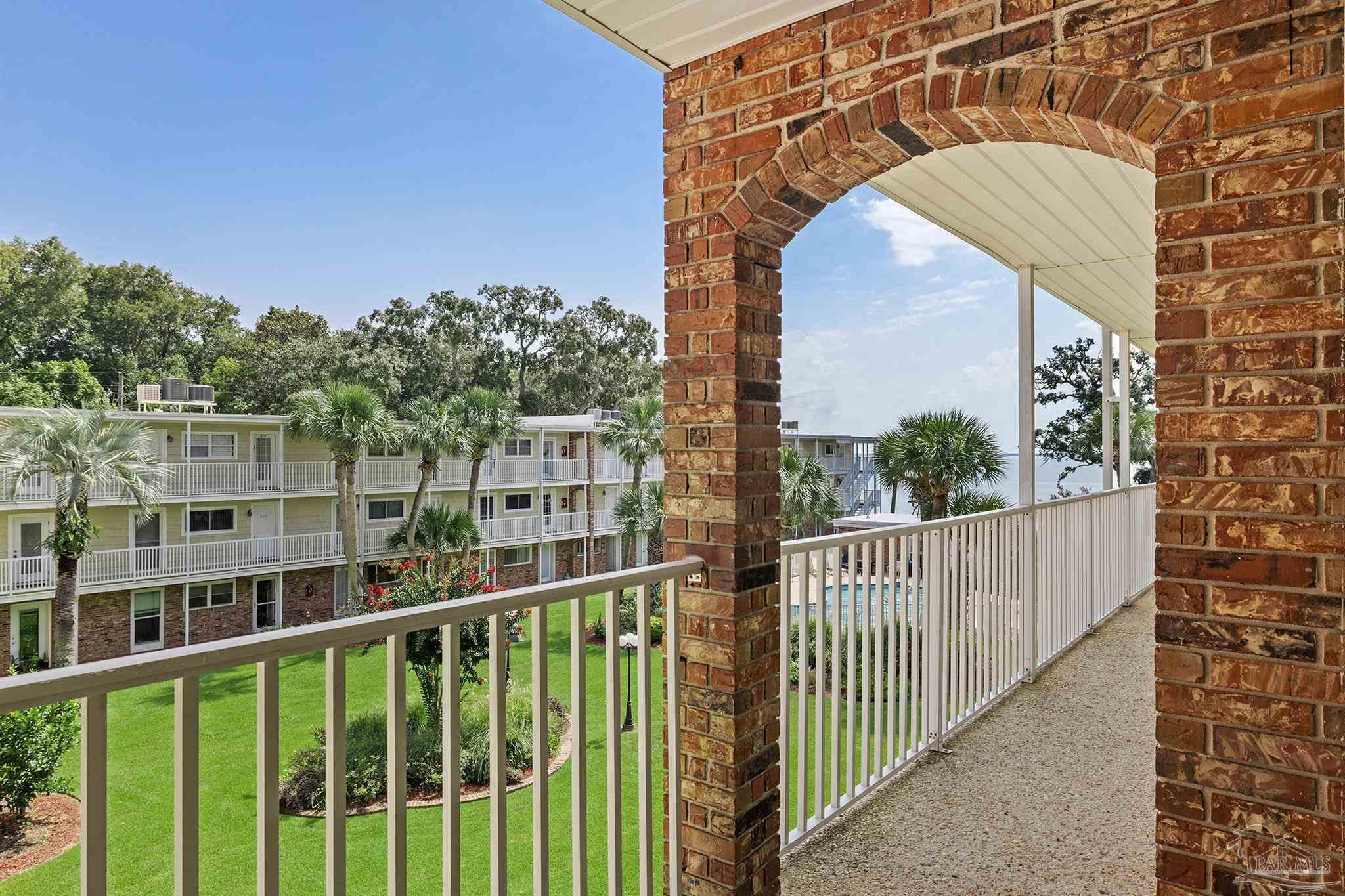 710 Scenic Hwy # 305