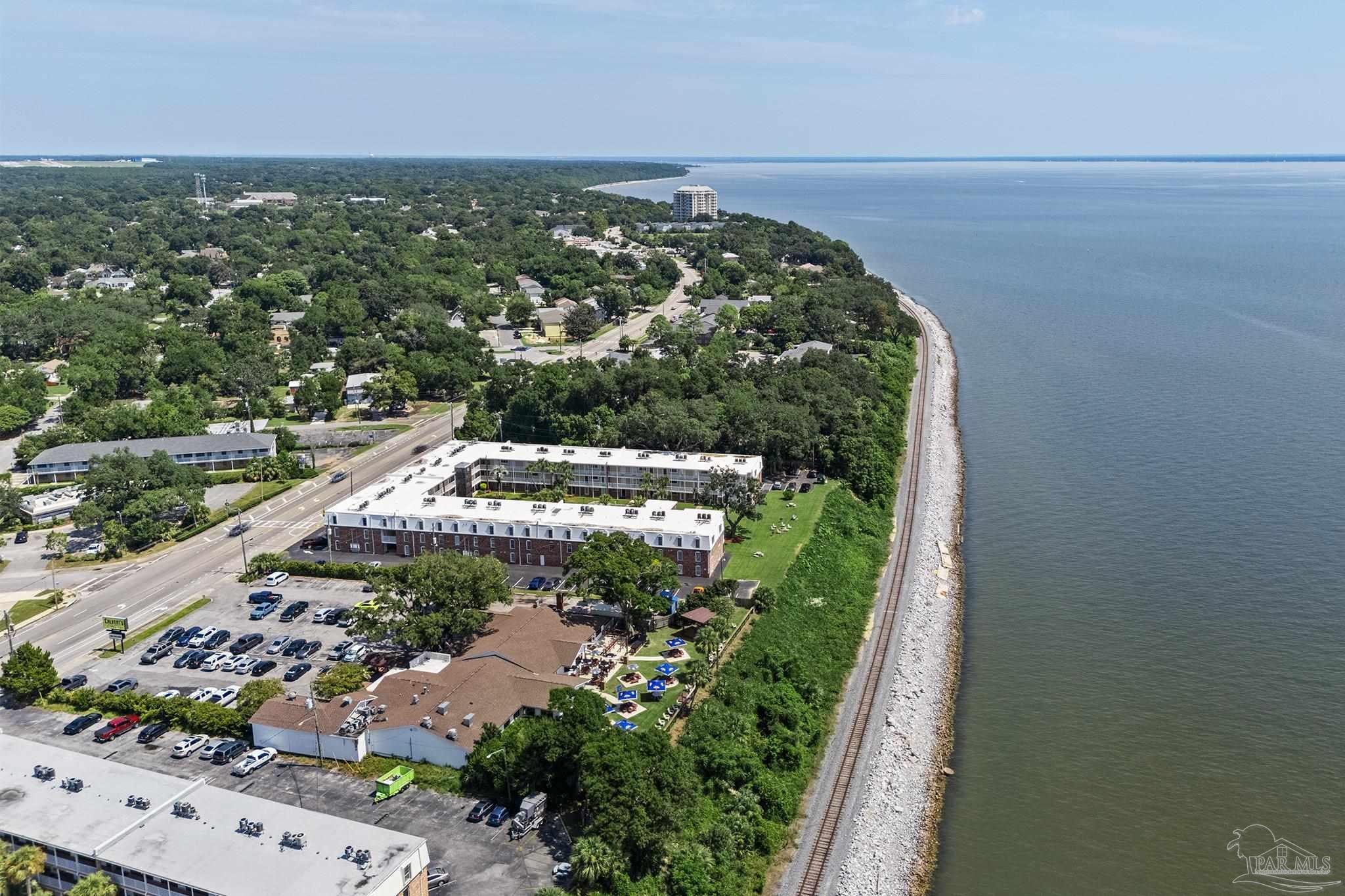 710 Scenic Hwy # 305