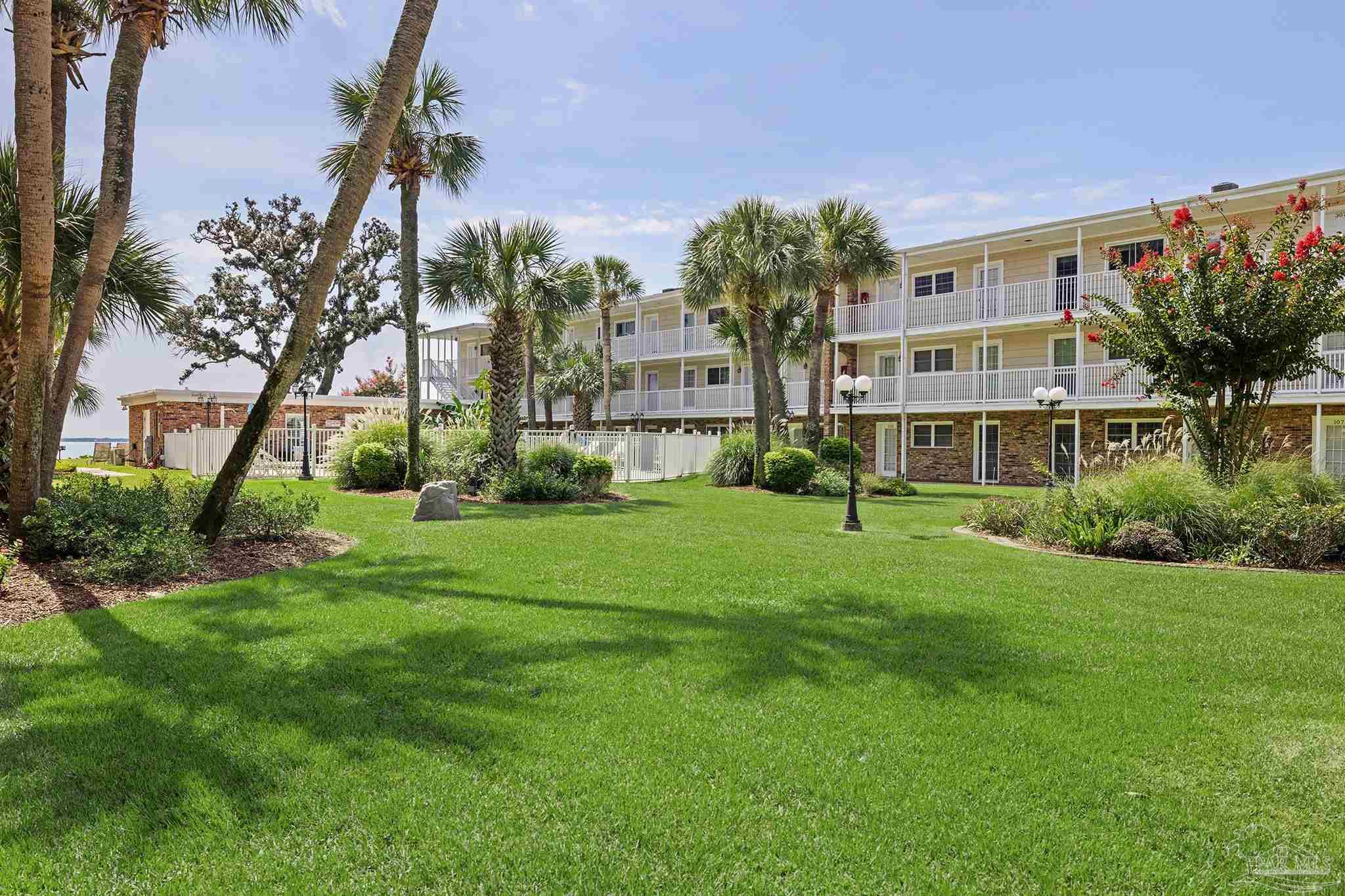 710 Scenic Hwy # 305