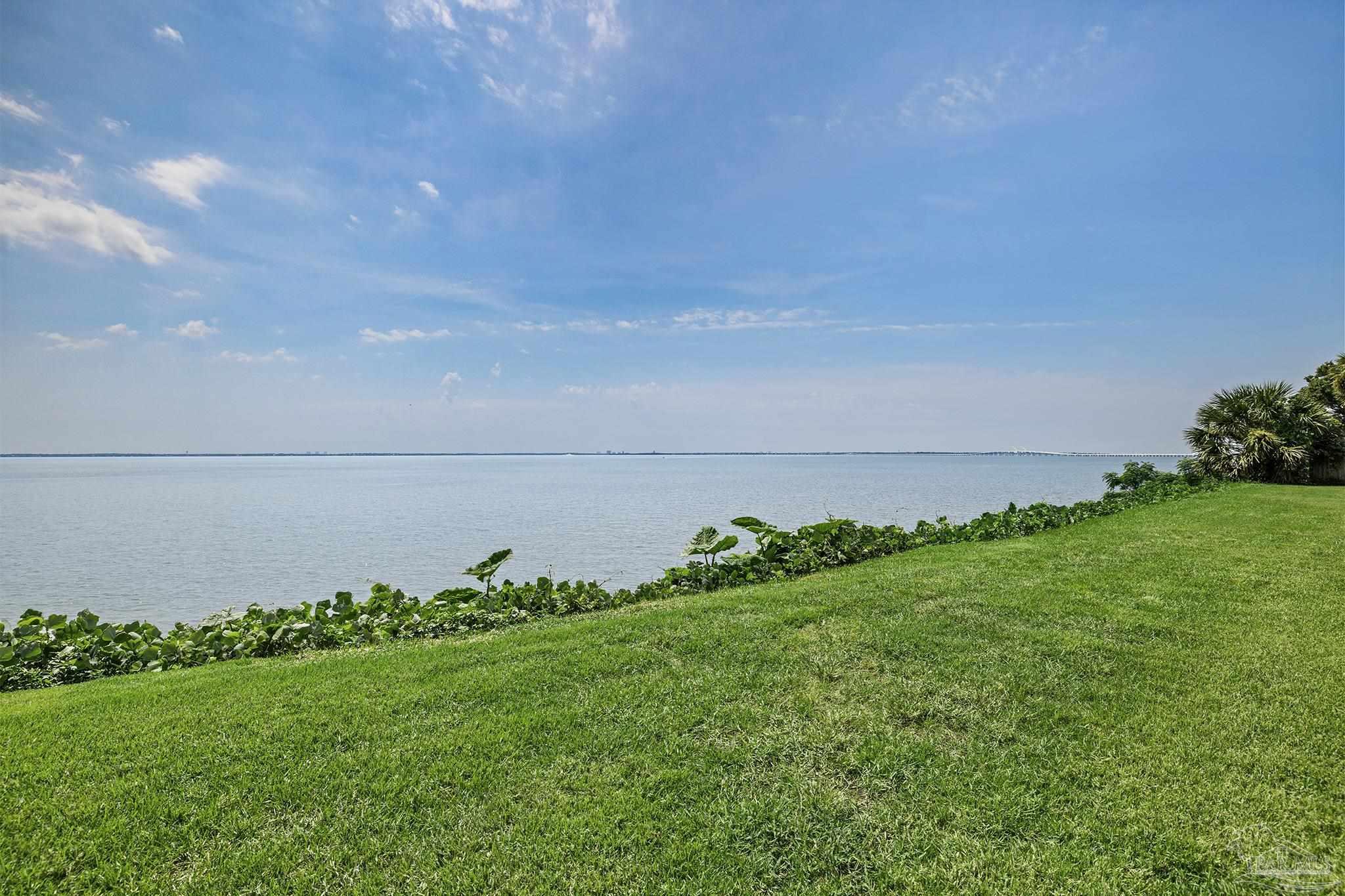 710 Scenic Hwy # 305