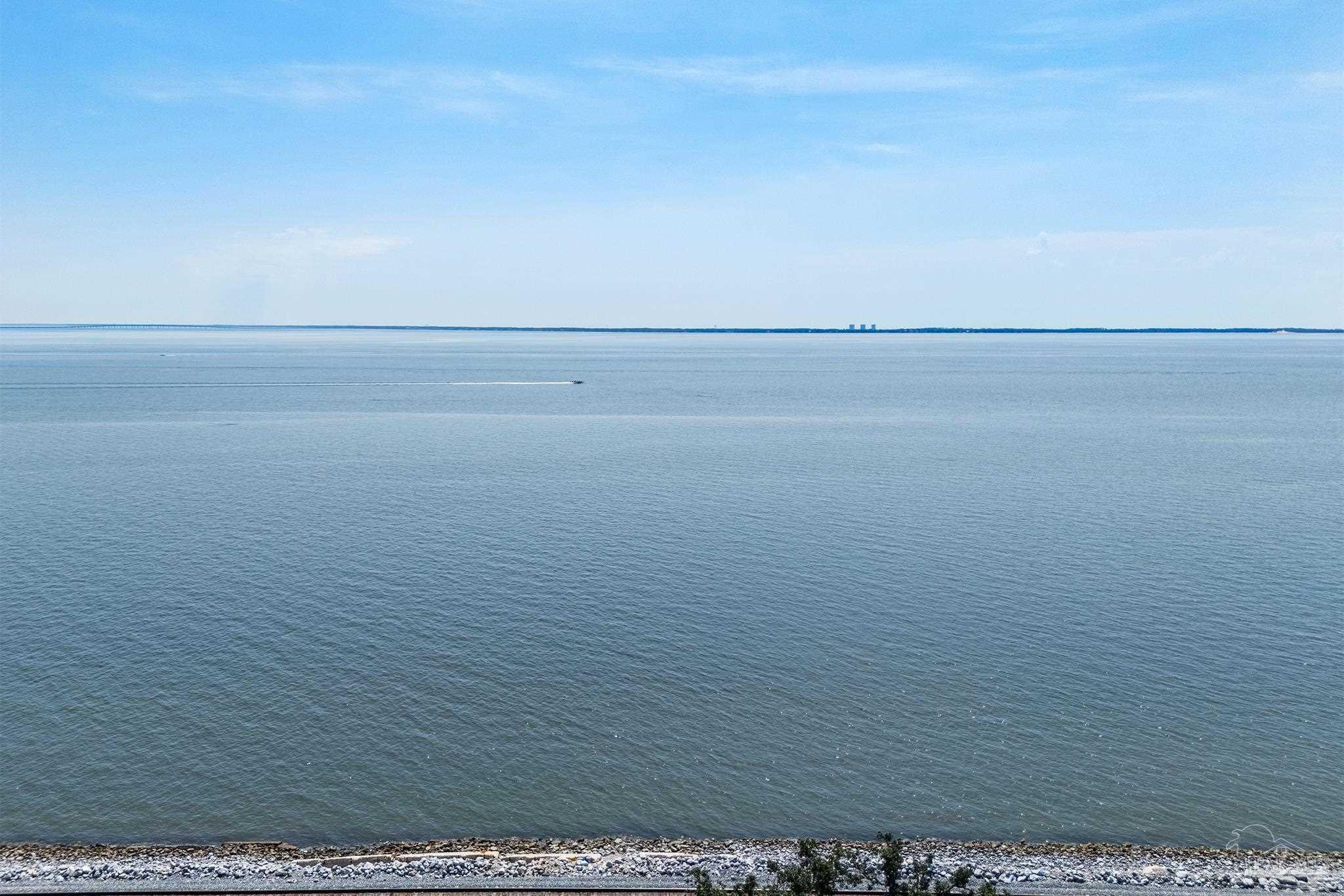 710 Scenic Hwy # 305