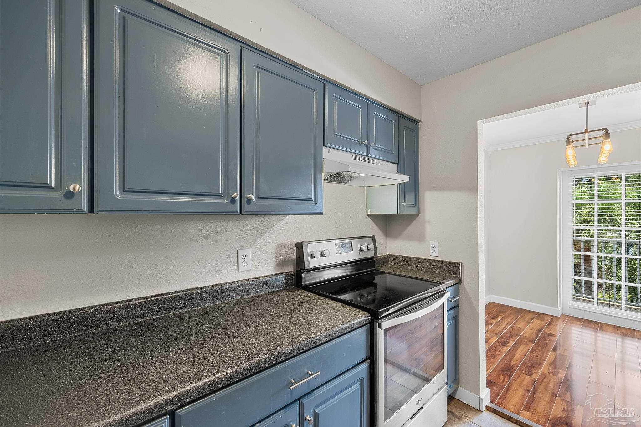 710 Scenic Hwy # 305