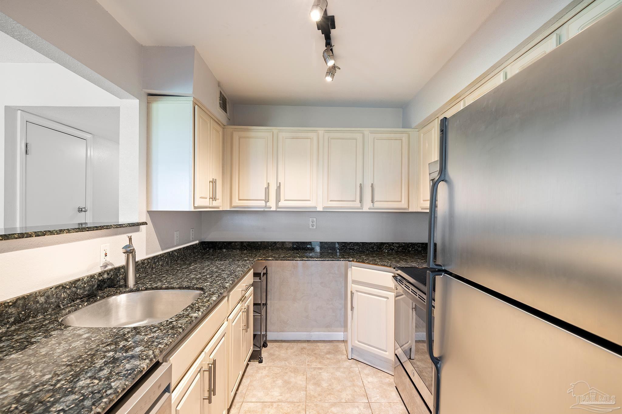 710 Scenic Hwy # 120