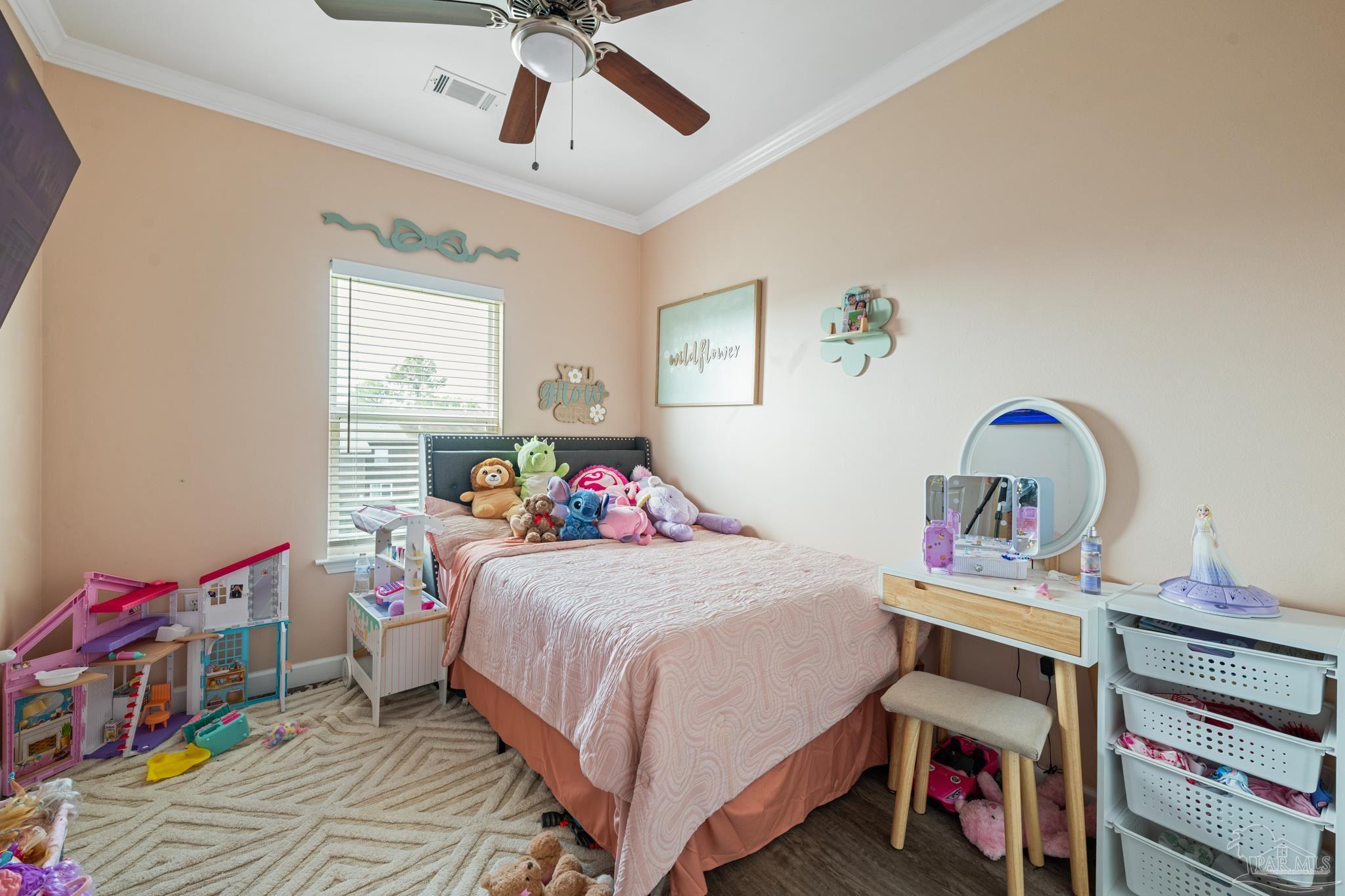 1808 Stable Ln