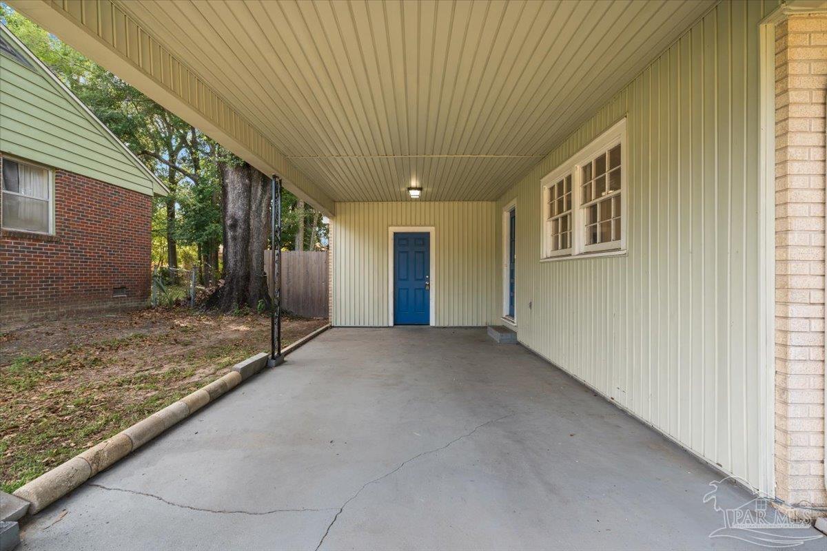 721 Gentian Dr