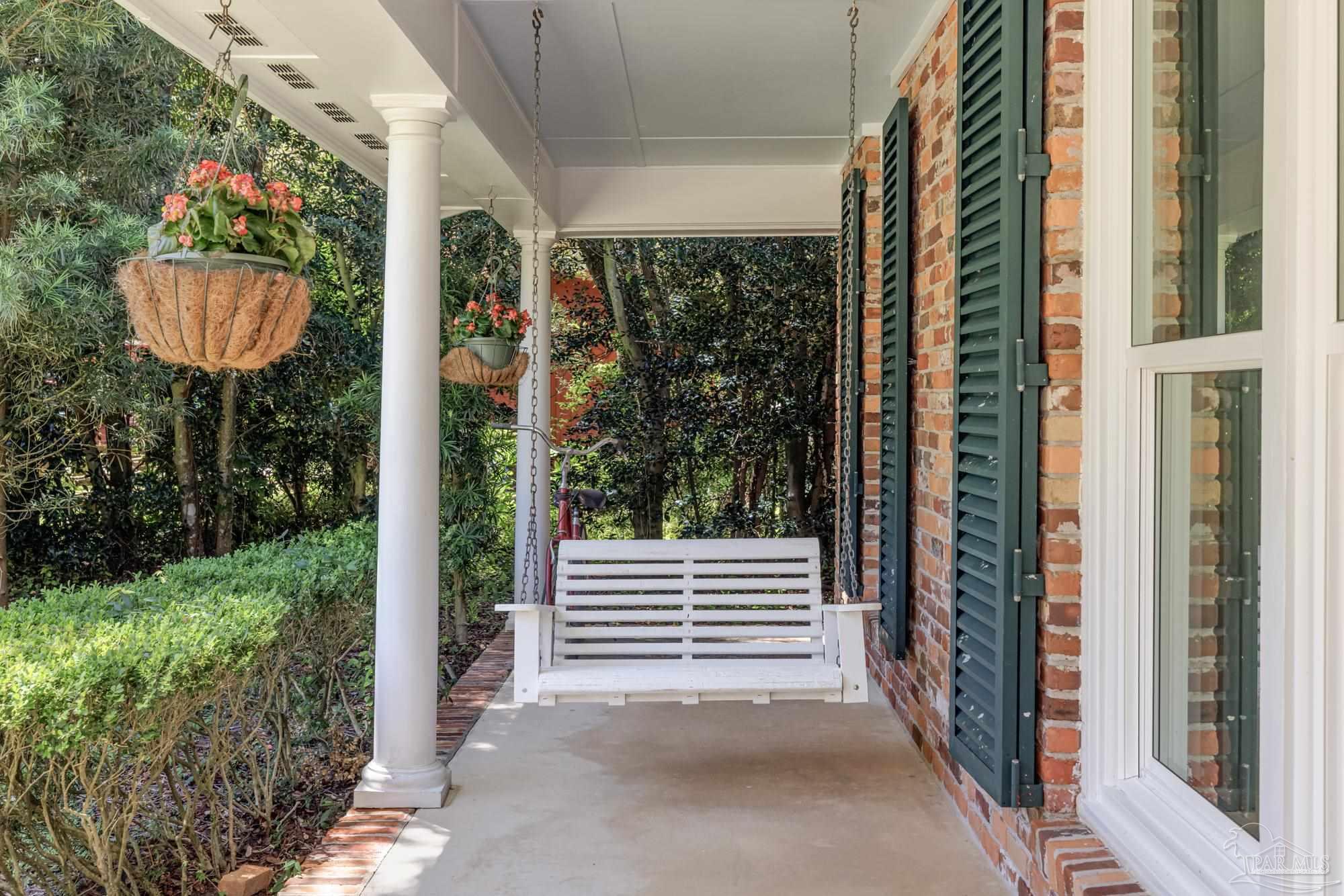 326 N Sunset Blvd