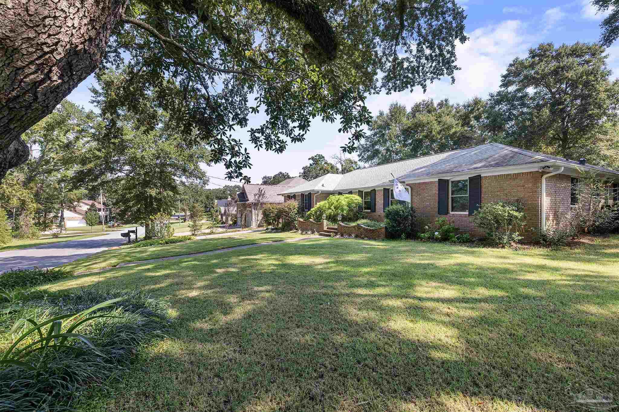 54 Blithewood Dr