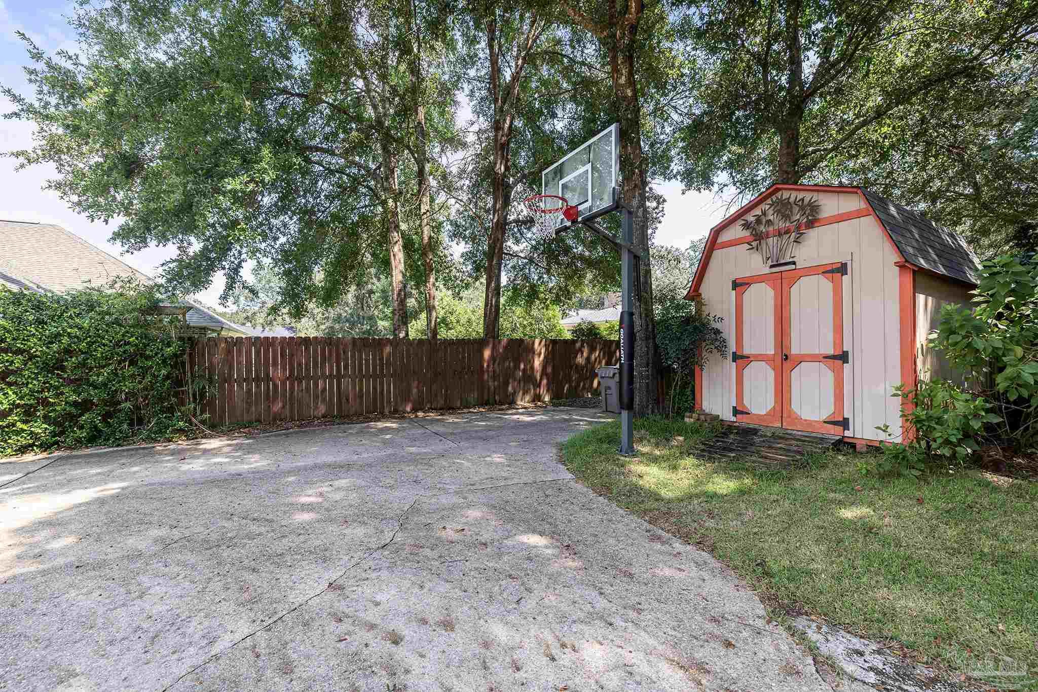 54 Blithewood Dr