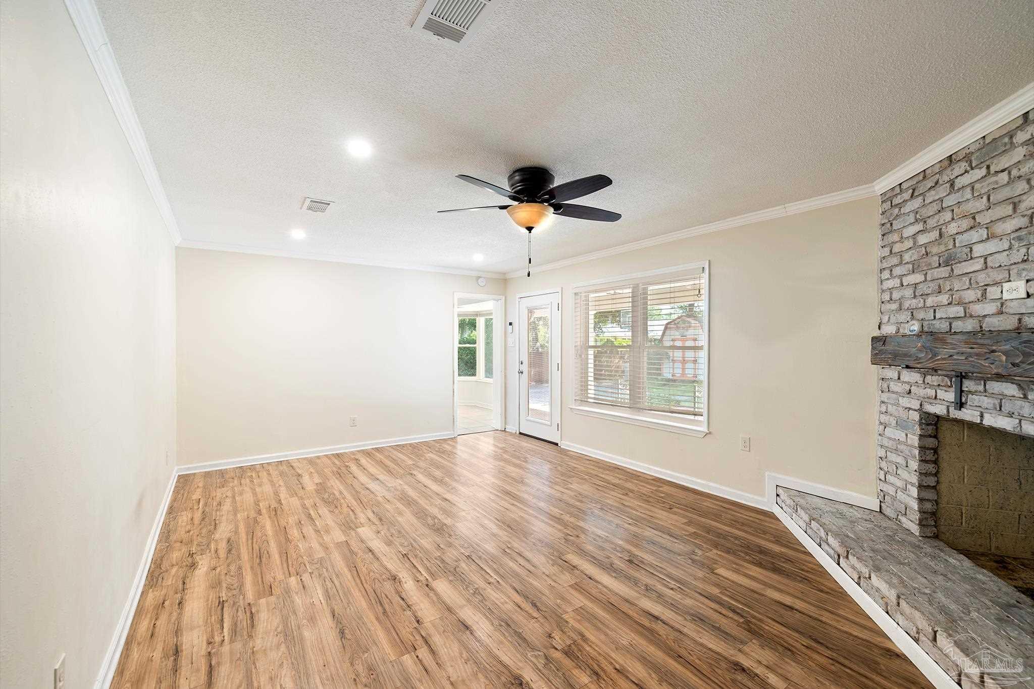 54 Blithewood Dr