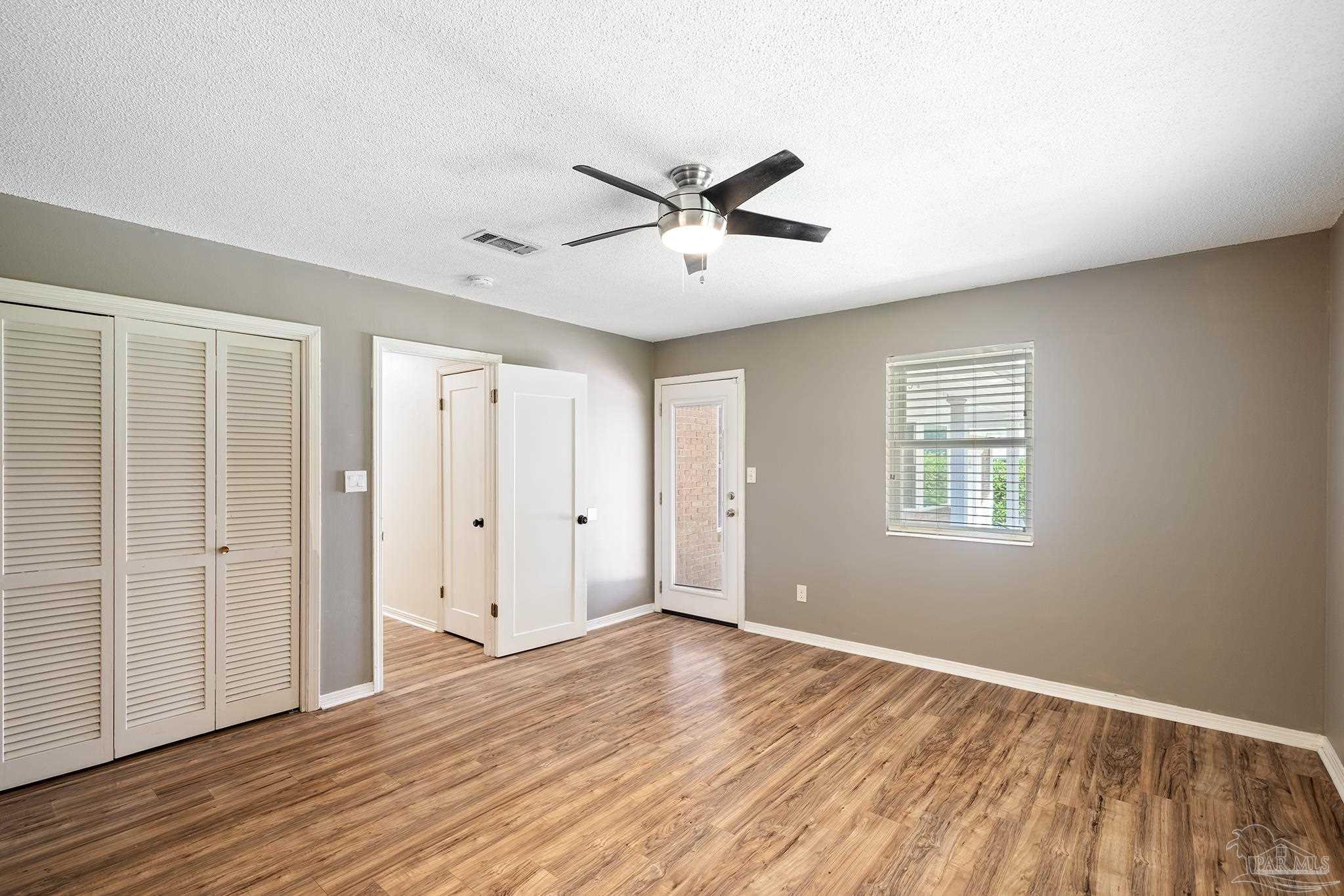 54 Blithewood Dr