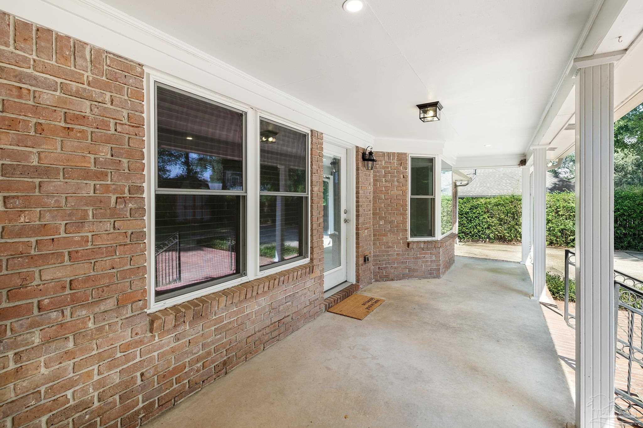54 Blithewood Dr
