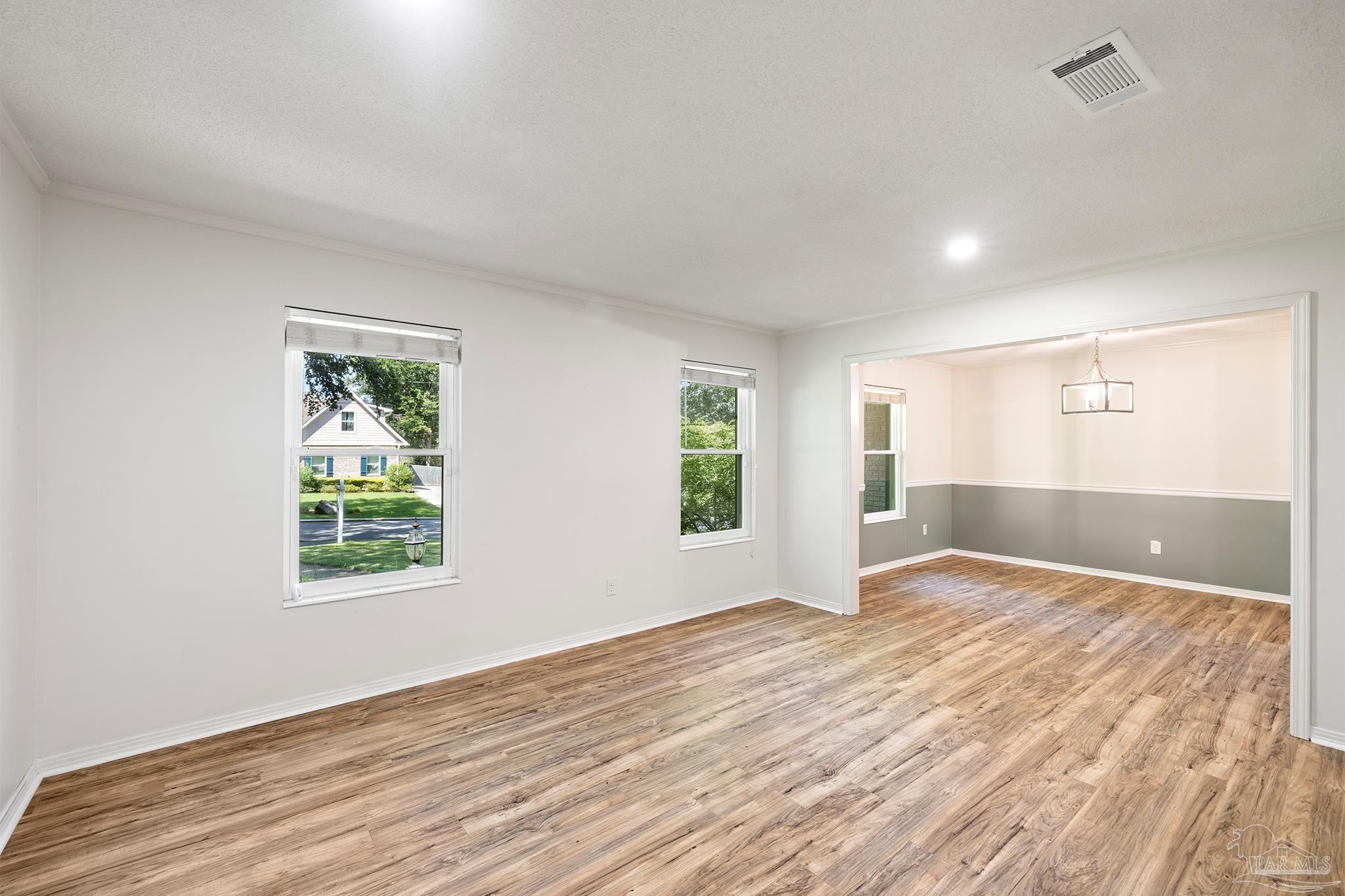 54 Blithewood Dr