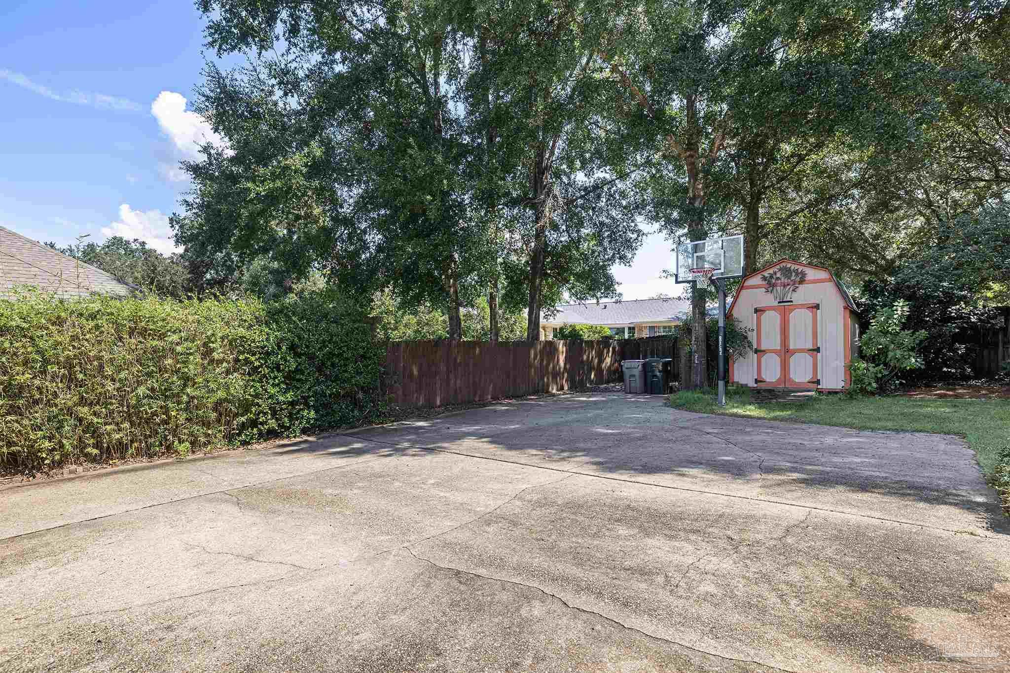54 Blithewood Dr