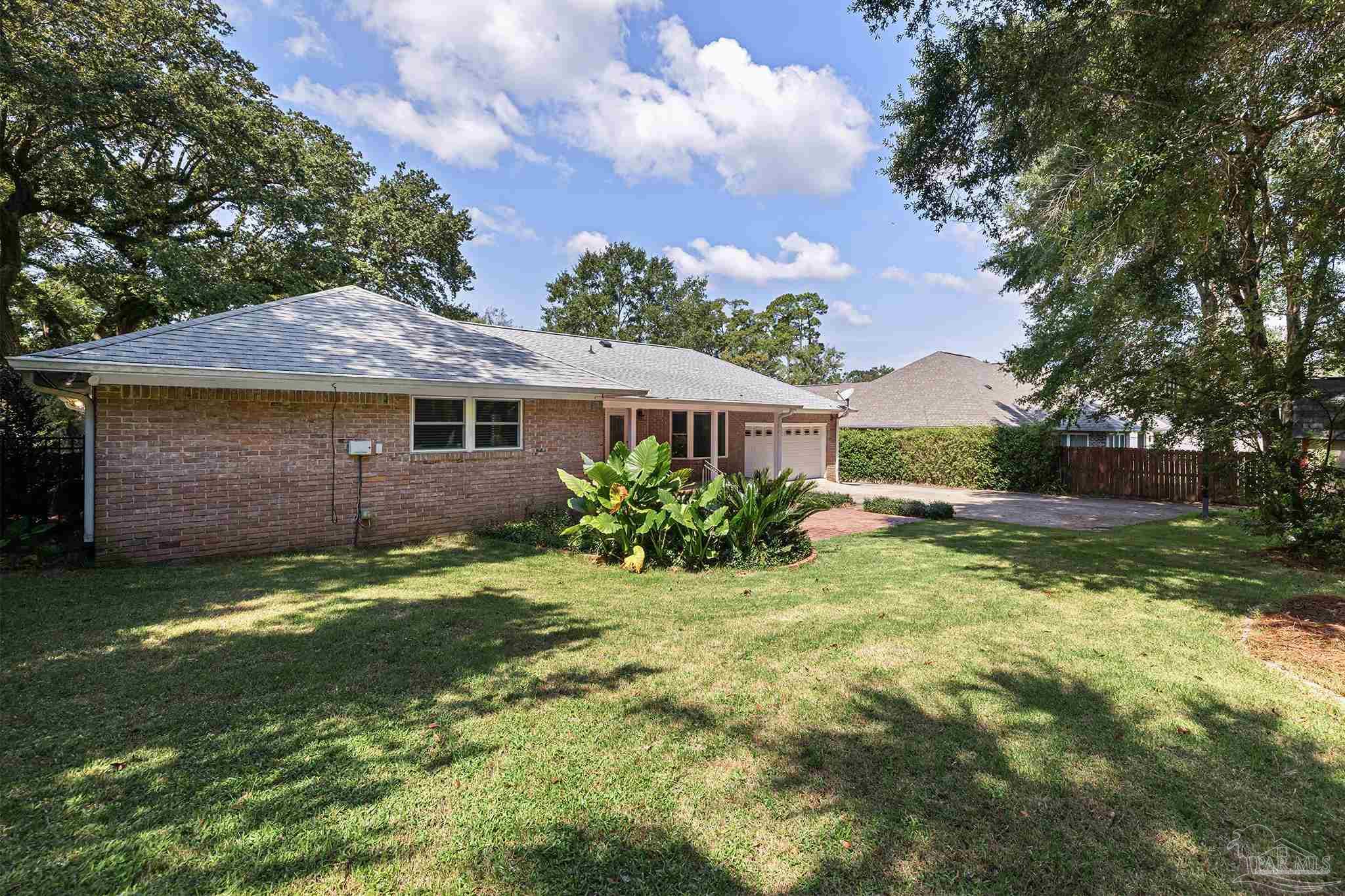 54 Blithewood Dr