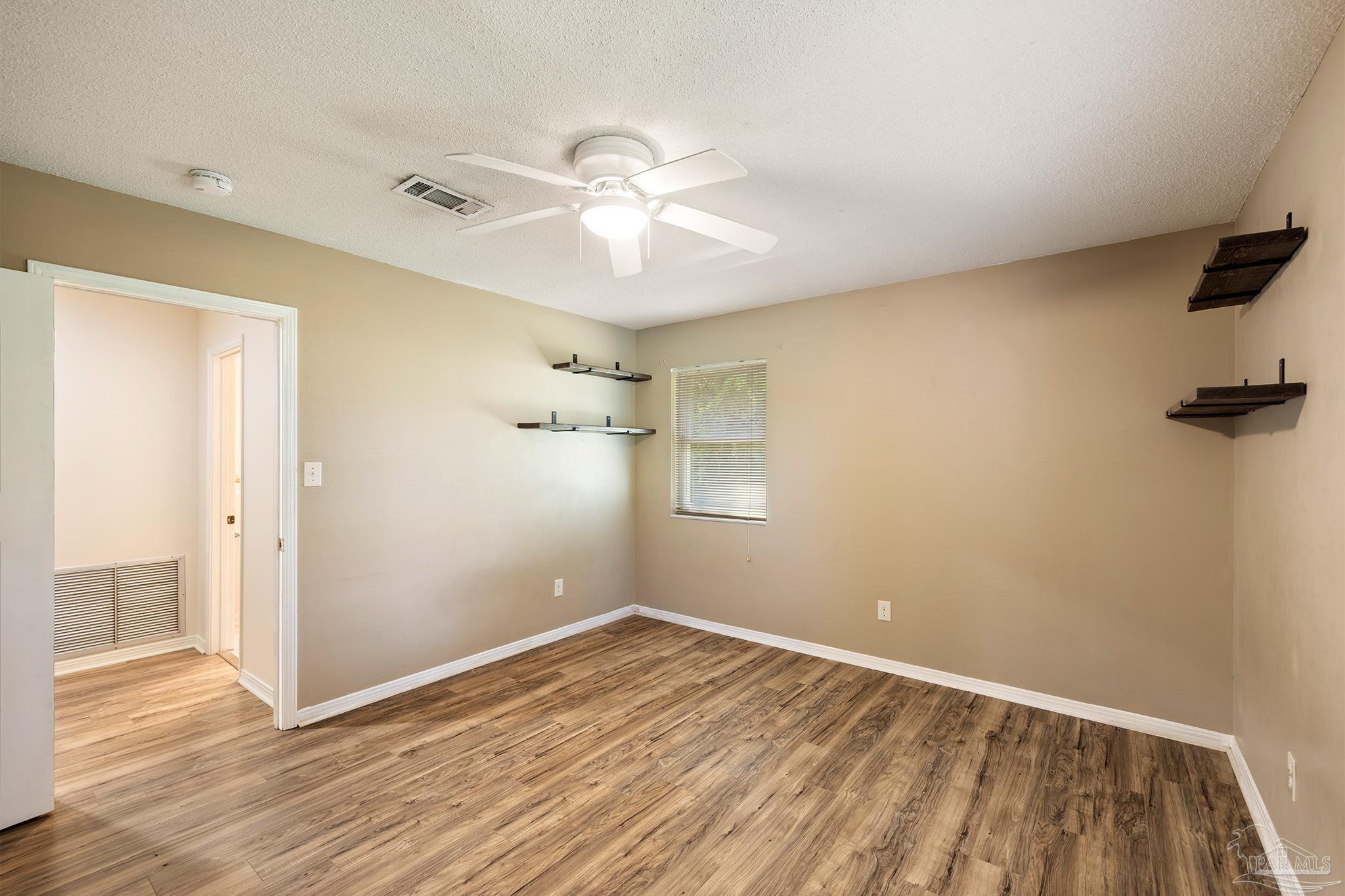 54 Blithewood Dr