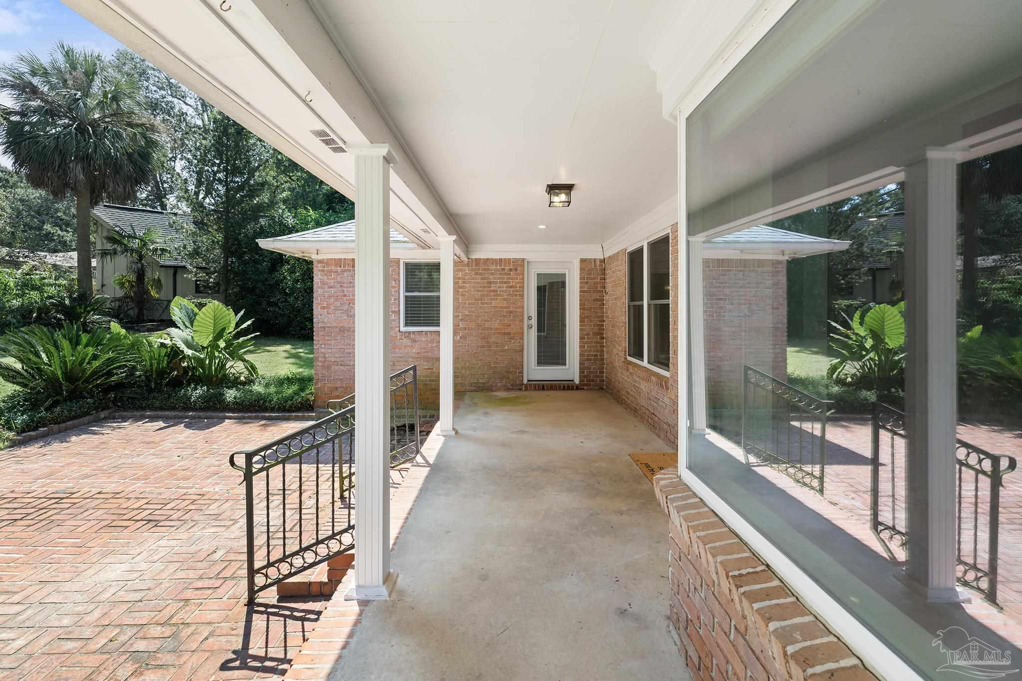 54 Blithewood Dr