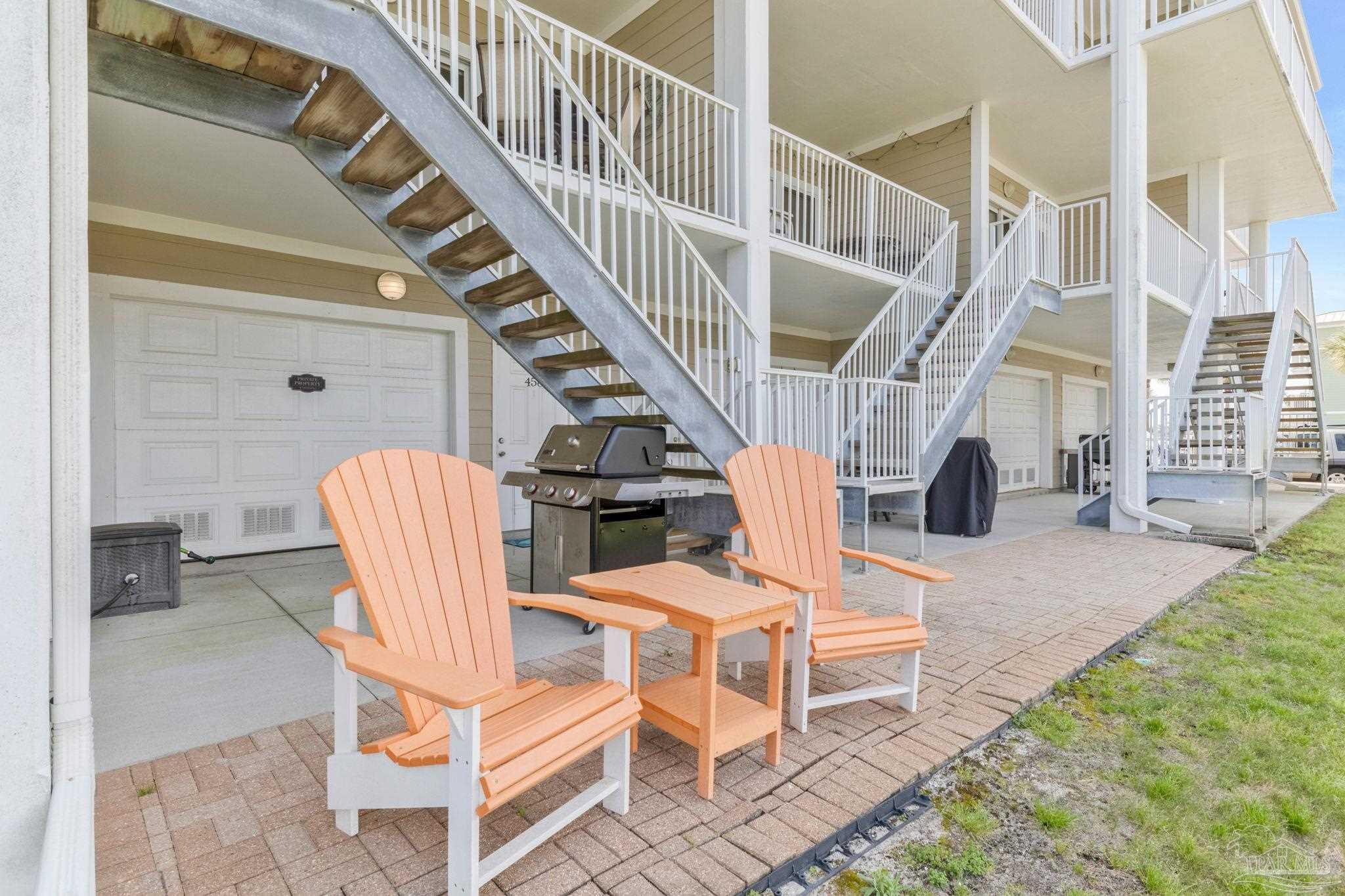 458 Ft Pickens Rd