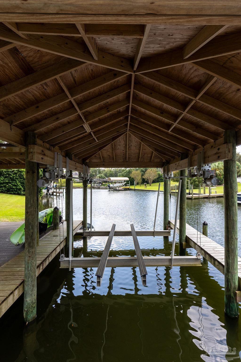 128 Highpoint Dr