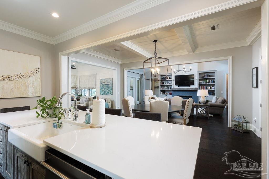 128 Highpoint Dr