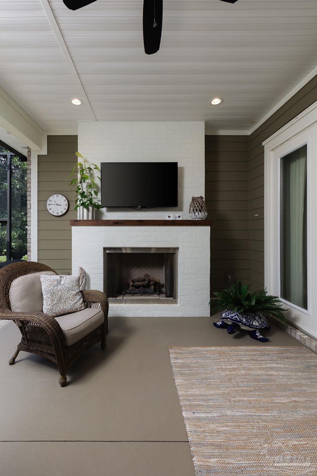 128 Highpoint Dr