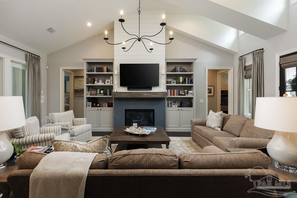 128 Highpoint Dr
