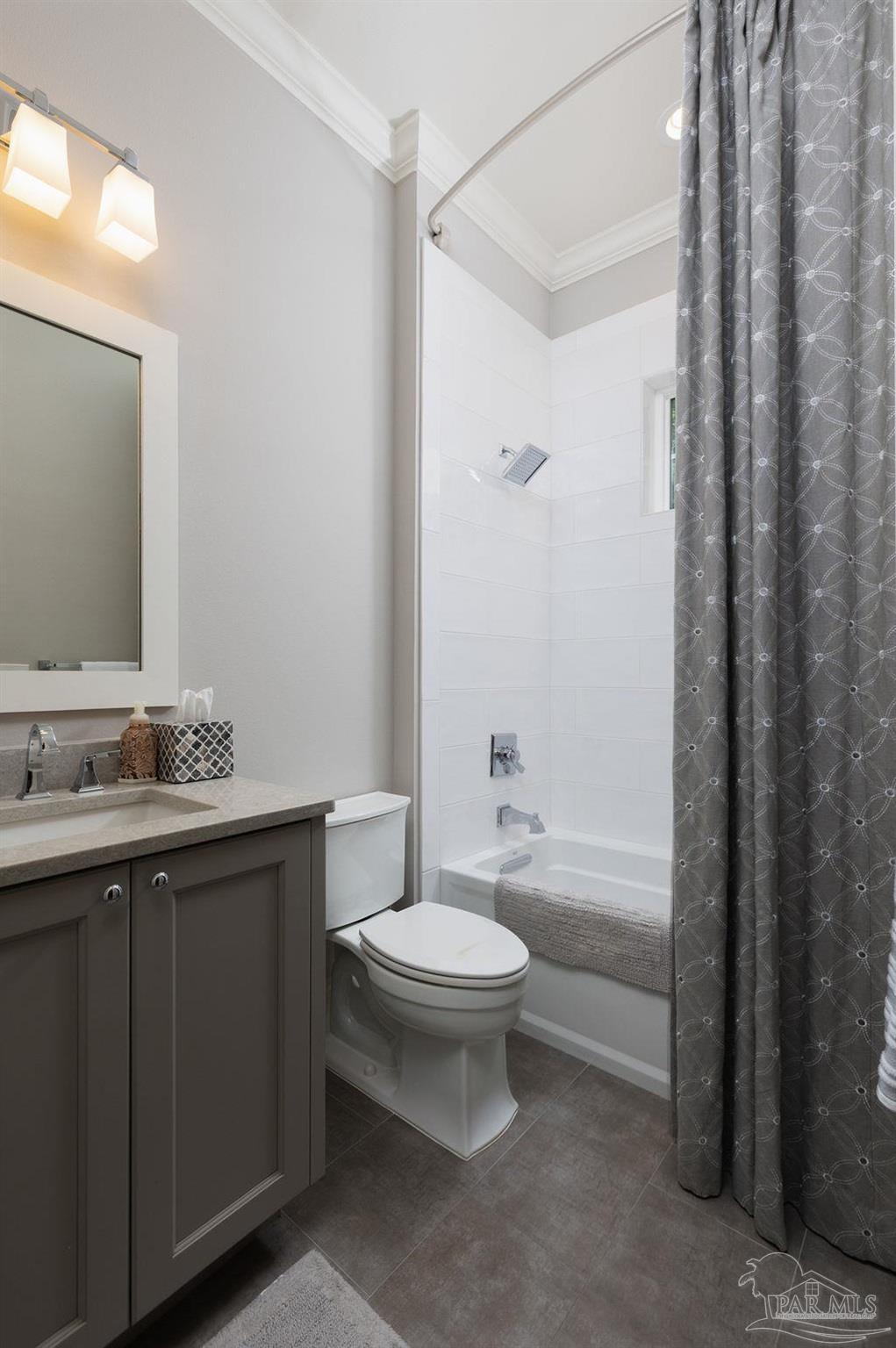 128 Highpoint Dr