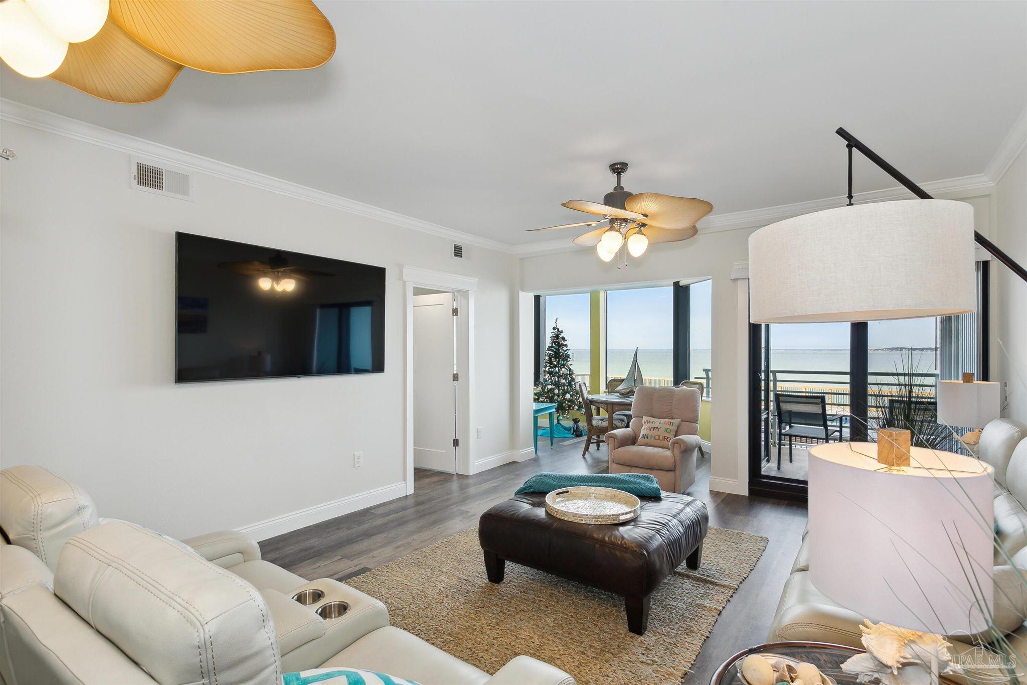1390 Ft Pickens Rd # 109