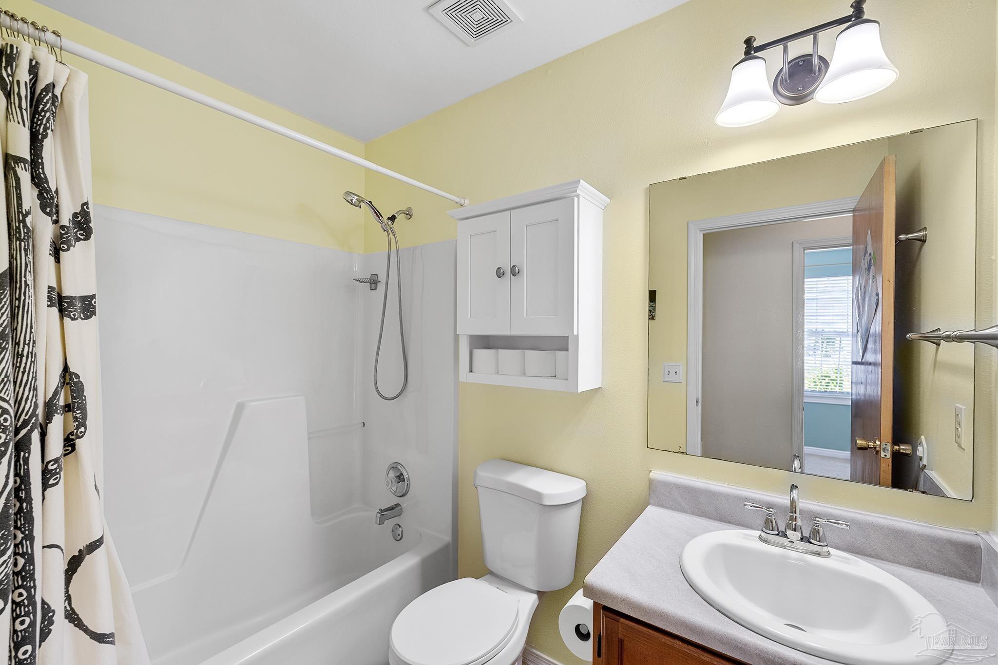 426 Bay Pine Villa Dr