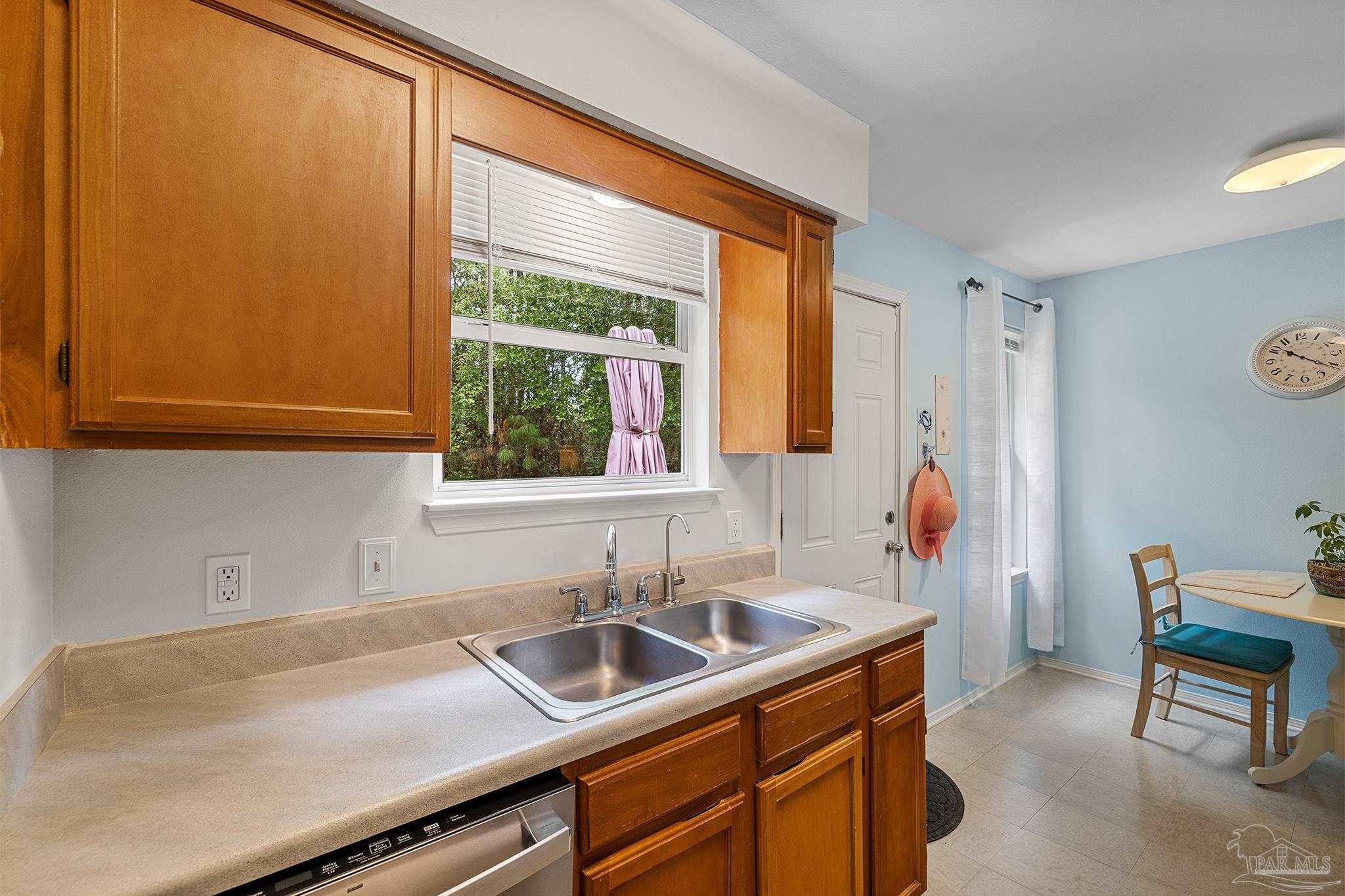 426 Bay Pine Villa Dr