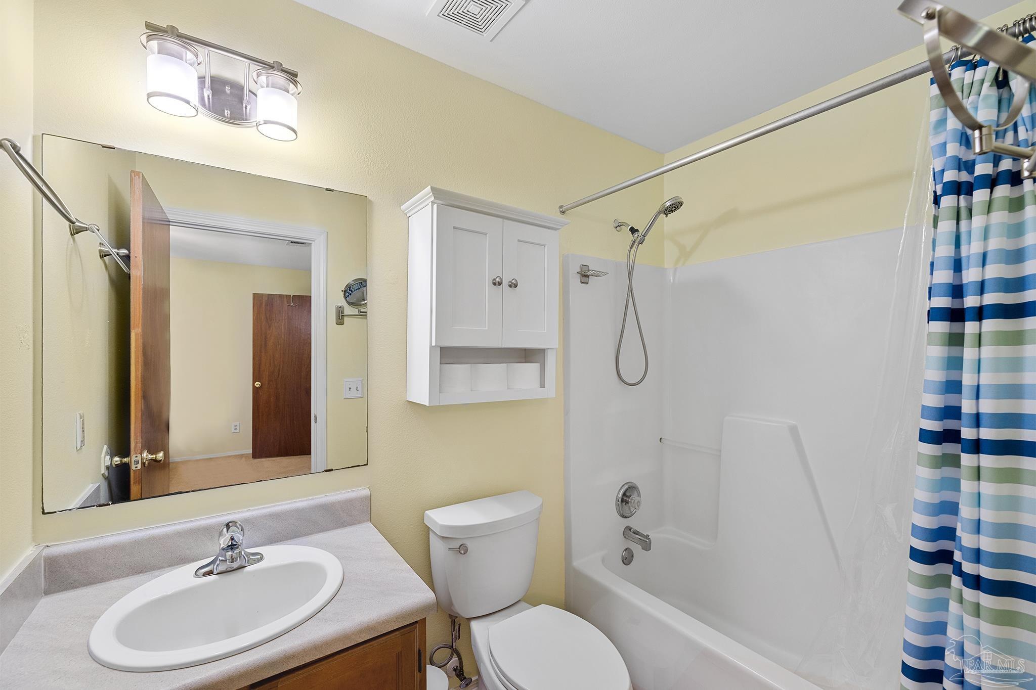 426 Bay Pine Villa Dr