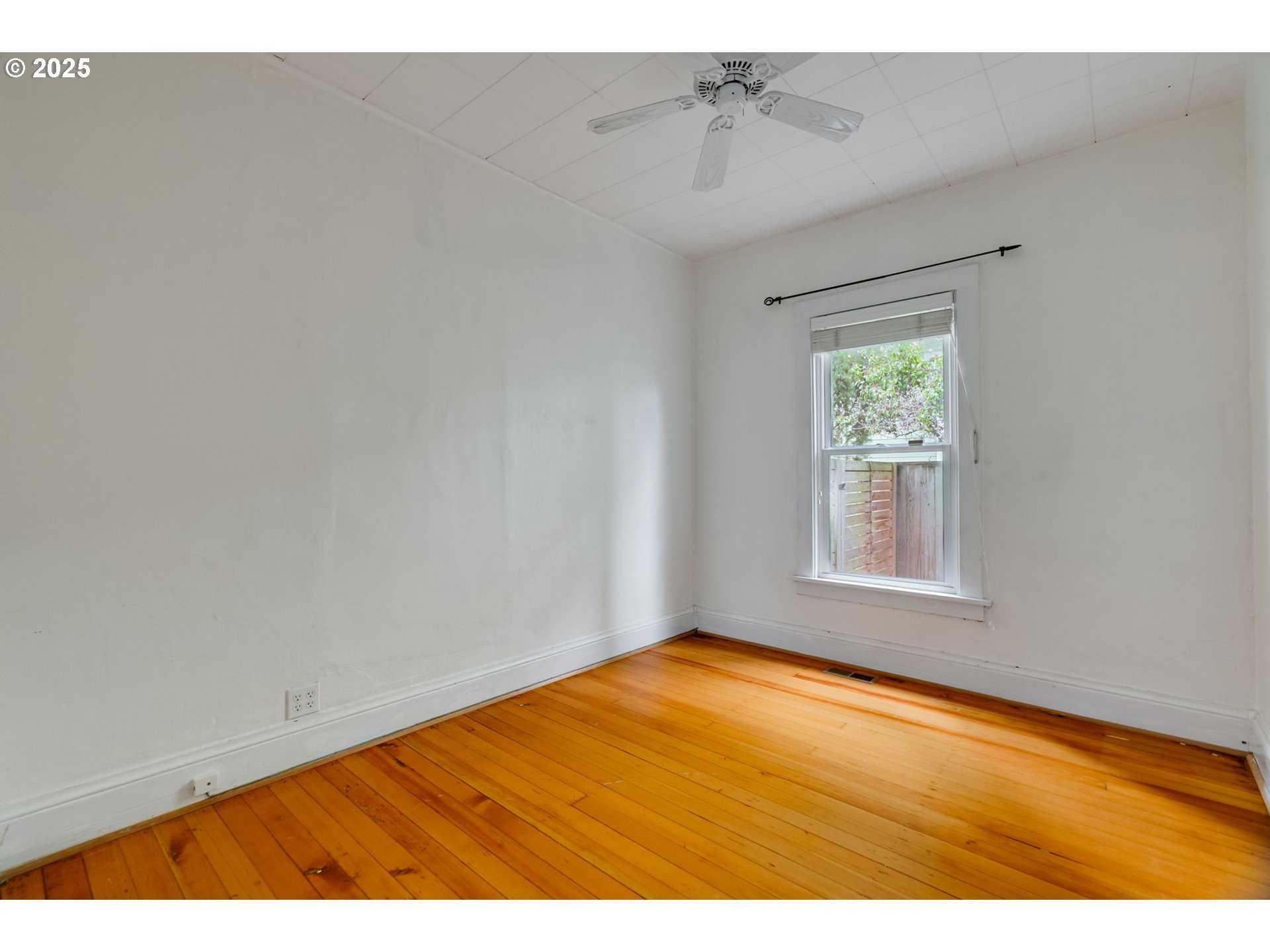 1566 SE SHERRETT ST A