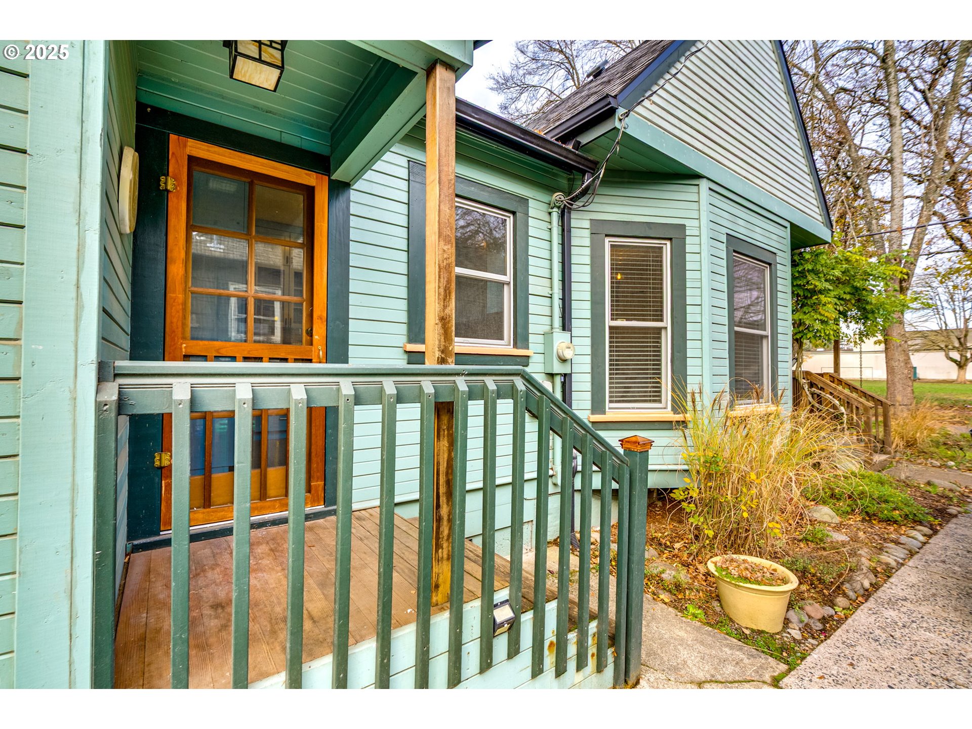 1566 SE SHERRETT ST A