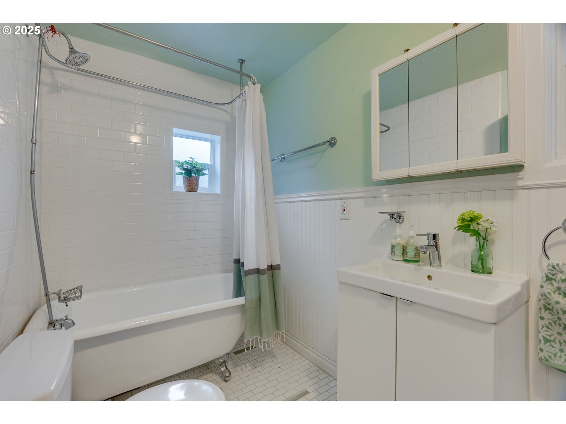 1566 SE SHERRETT ST A