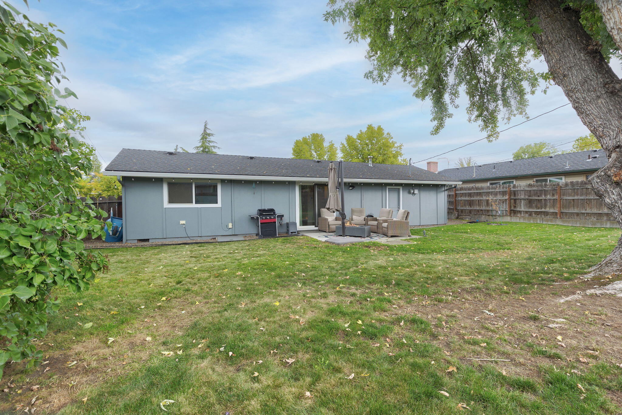 1442 Pleasant Street
