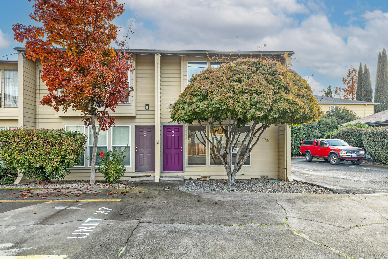 1800 Crater Lake Avenue Unit: 33