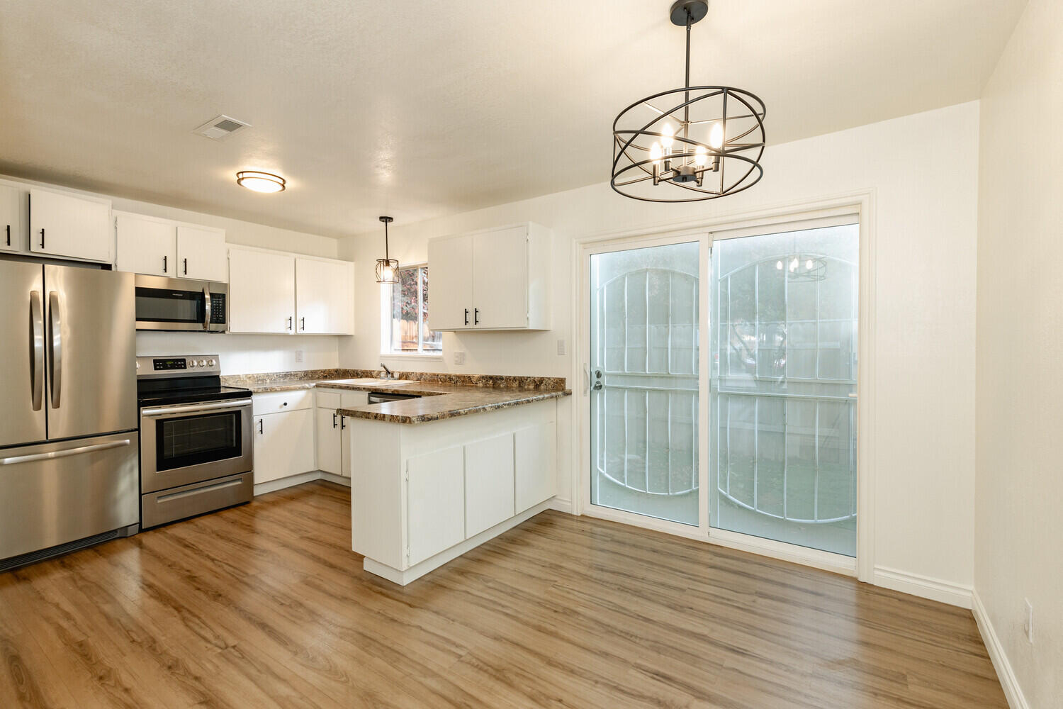 1800 Crater Lake Avenue Unit: 33