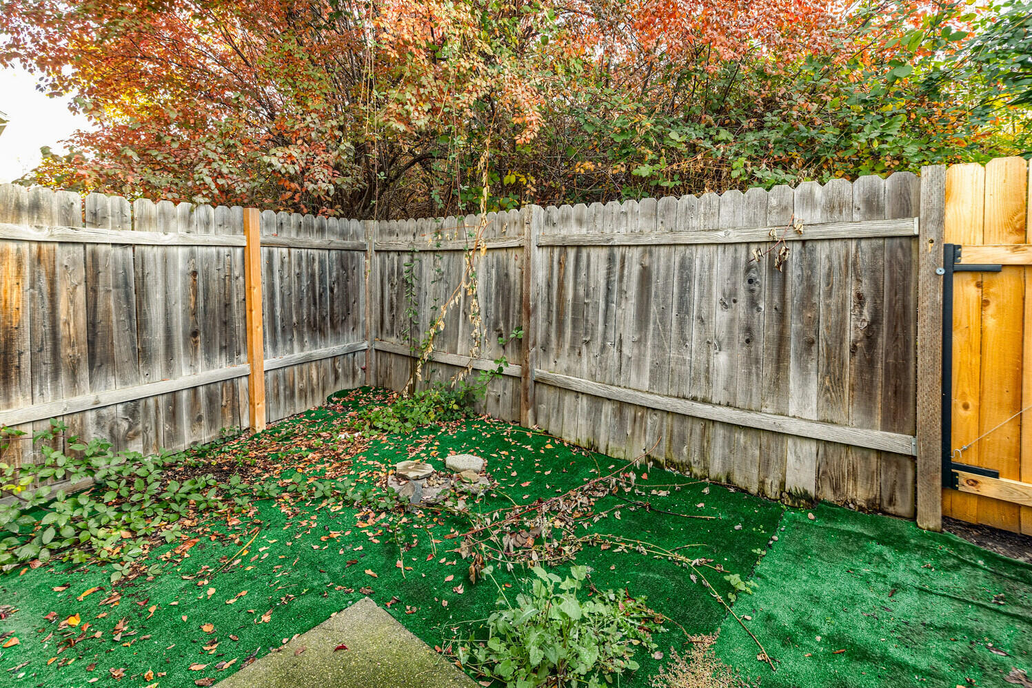 1800 Crater Lake Avenue Unit: 33