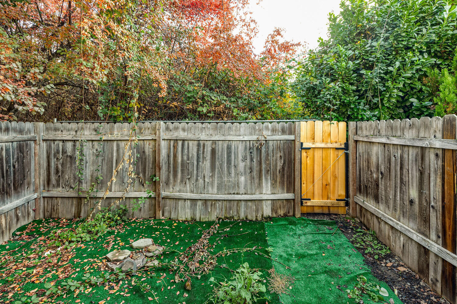 1800 Crater Lake Avenue Unit: 33